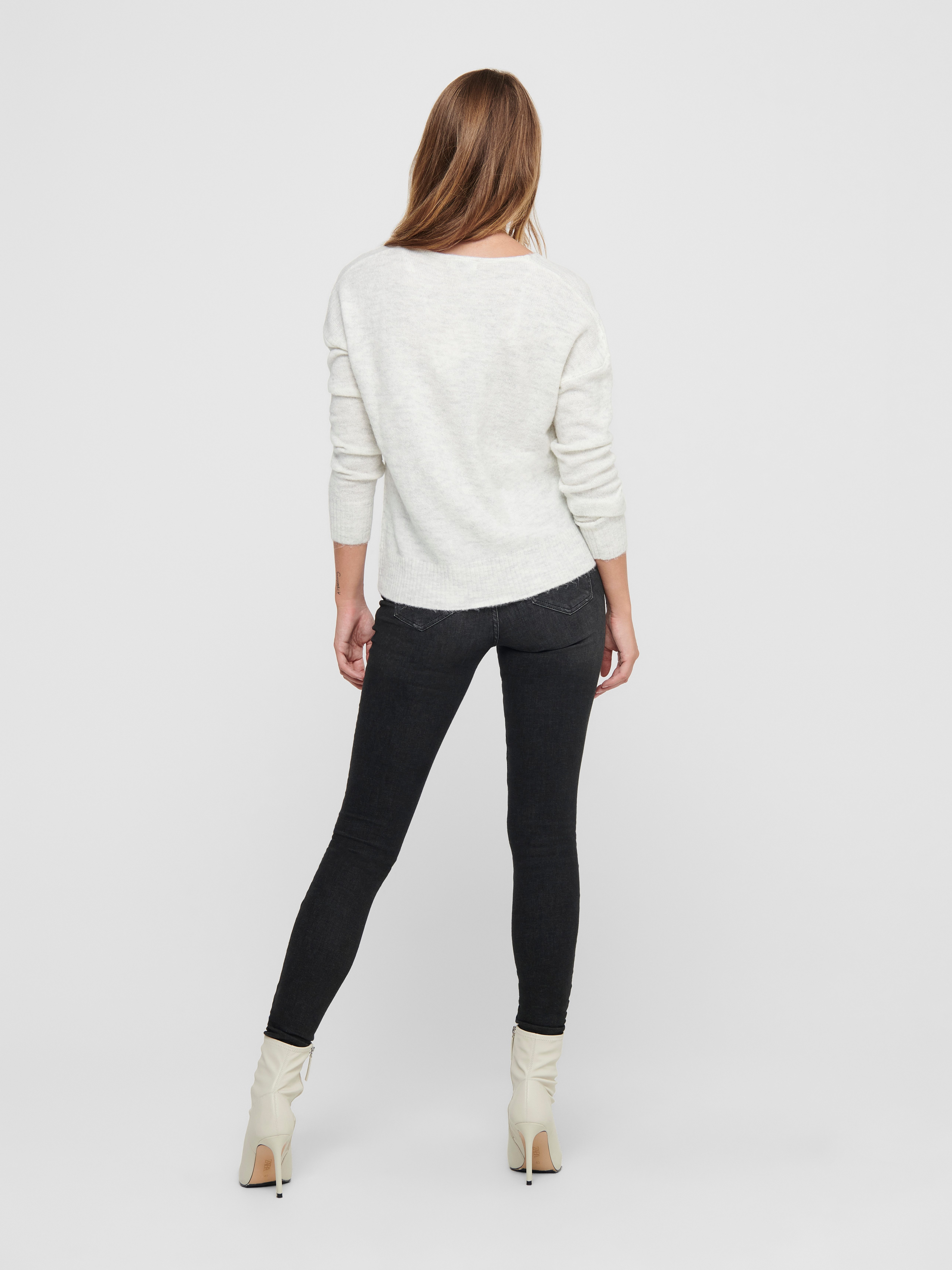 JDY V-Ausschnitt-Pullover JDYELANORA L/S V-NECK PULLO. KNT NOOS mit leicht überschnittenen Schultern
