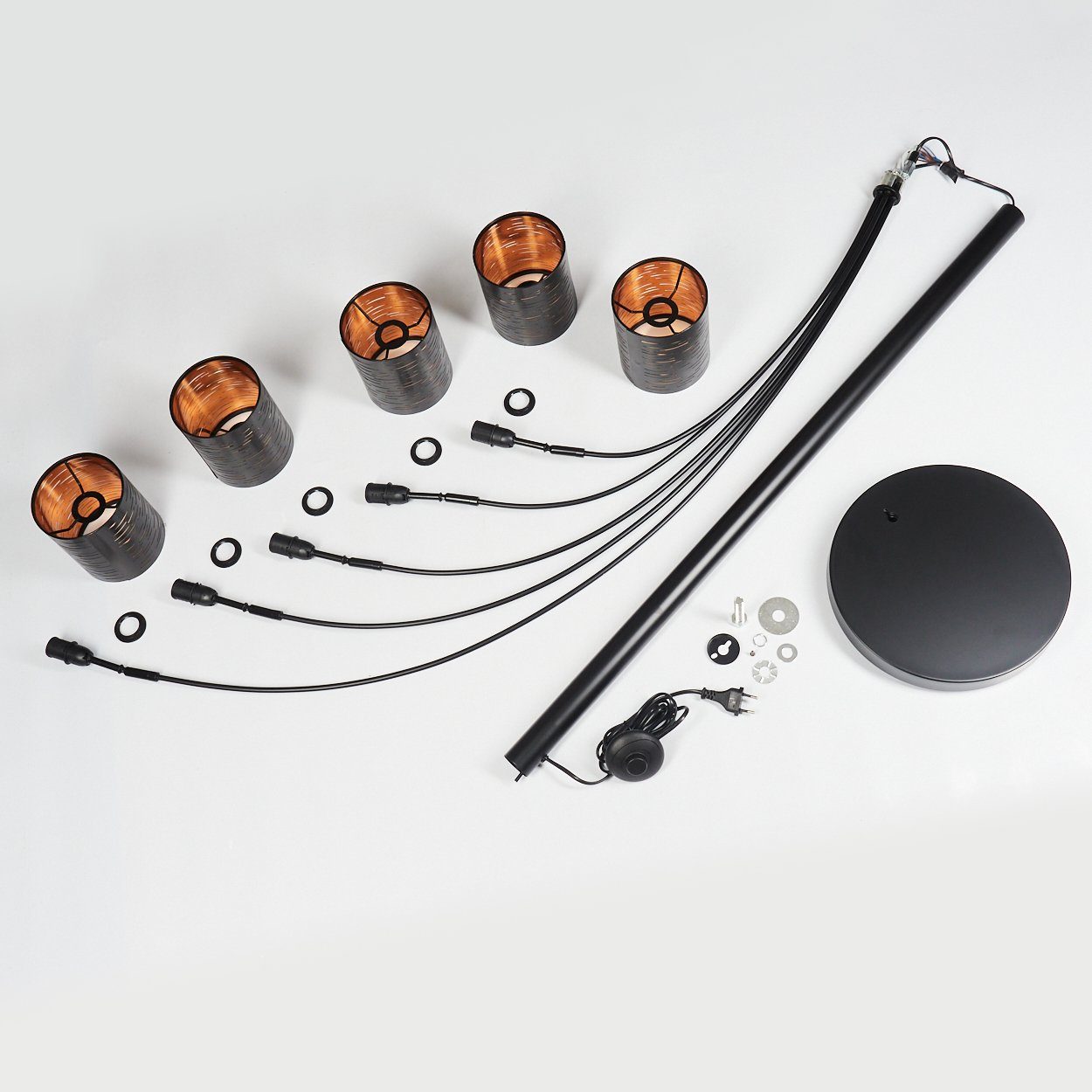 hofstein Stehlampe »Vigone« 5-flammige Stehlampe aus Metall in Schwarz/Kupferfarben, ohne Leuchtmittel, verstellbare Strahler, Lichteffekt u. Fußschalter, E14. € 149,99