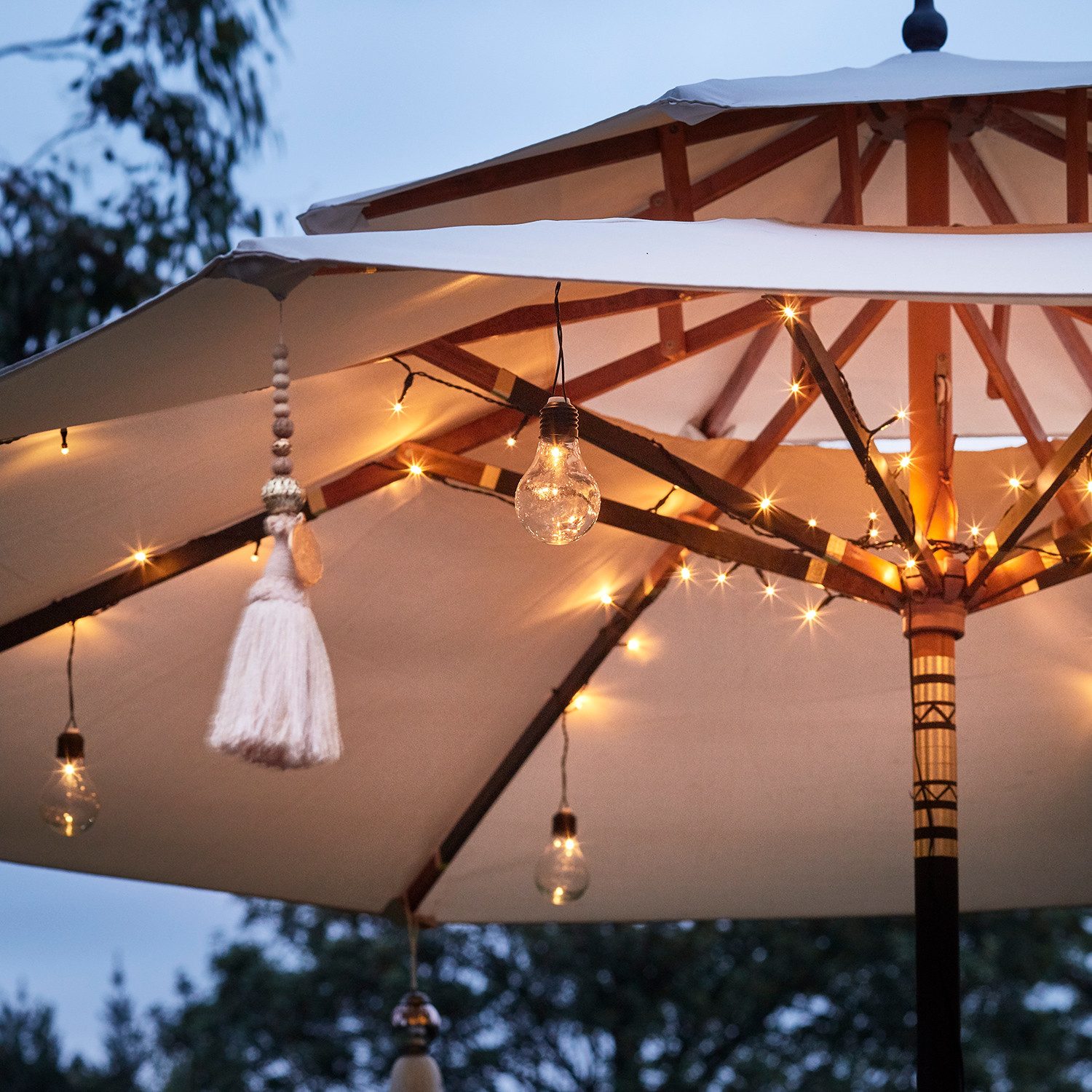 Lights4fun LED-Lichterkette 80er LED Lichterkette Sonnenschirm