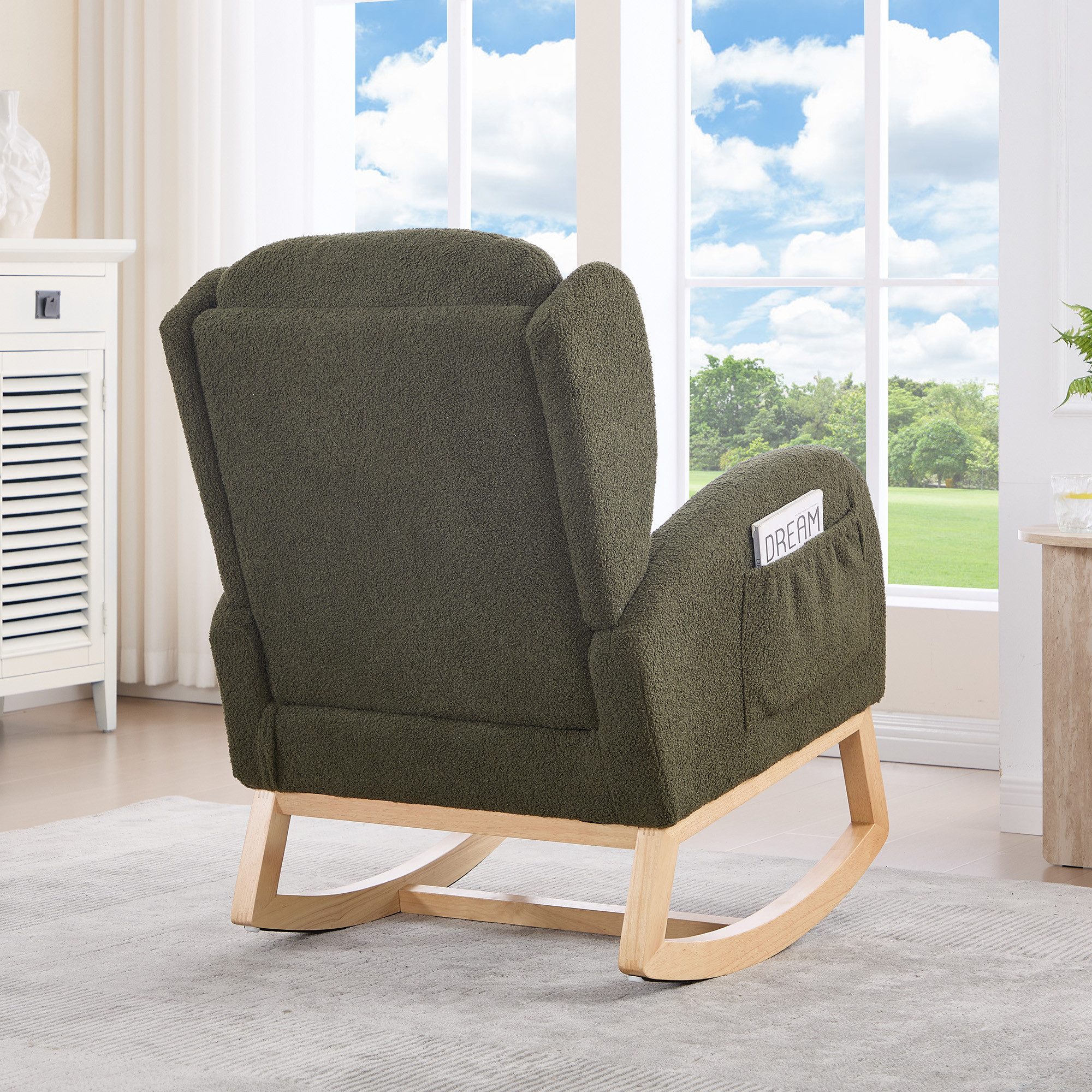 OKWISH Schaukelstuhl Schaukelstuhl mit Polsterung und verstellbarer Fußstütze (Ergonomischer Relax- und Stillstuhl aus Teddy-Stoff, 1 St), Hohe Rückenlehne, platzsparend, ideal für Wohnzimmer & Schlafzimmer