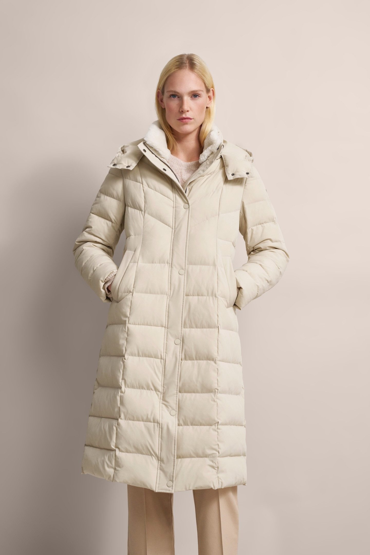 bugatti Kurzmantel mit elegantem Stehkragen