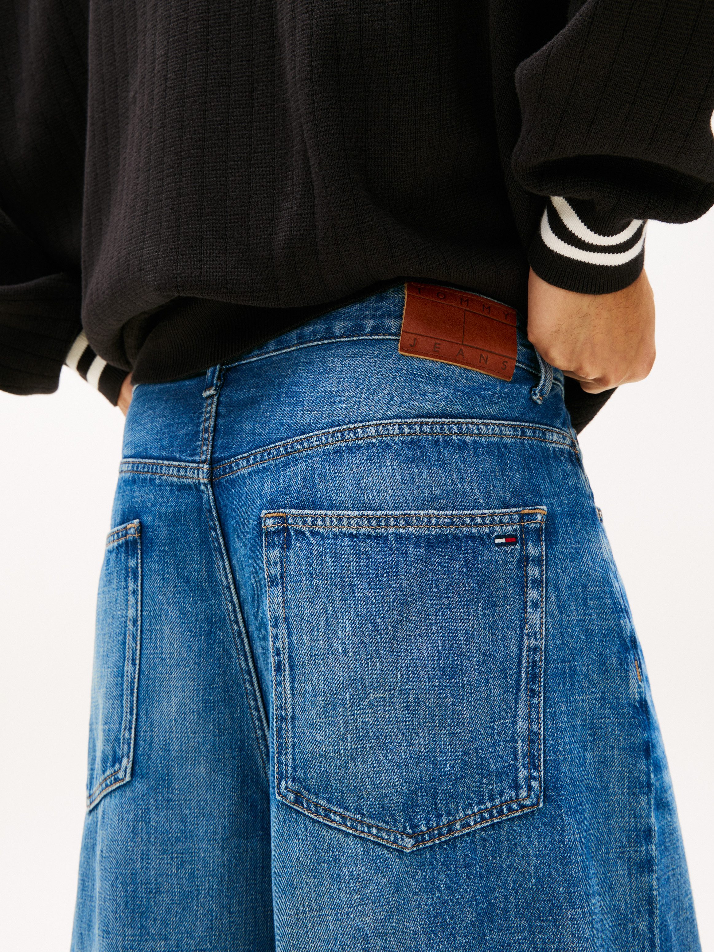 Tommy Jeans Shorts THEO Relaxed fit mit Taschen
