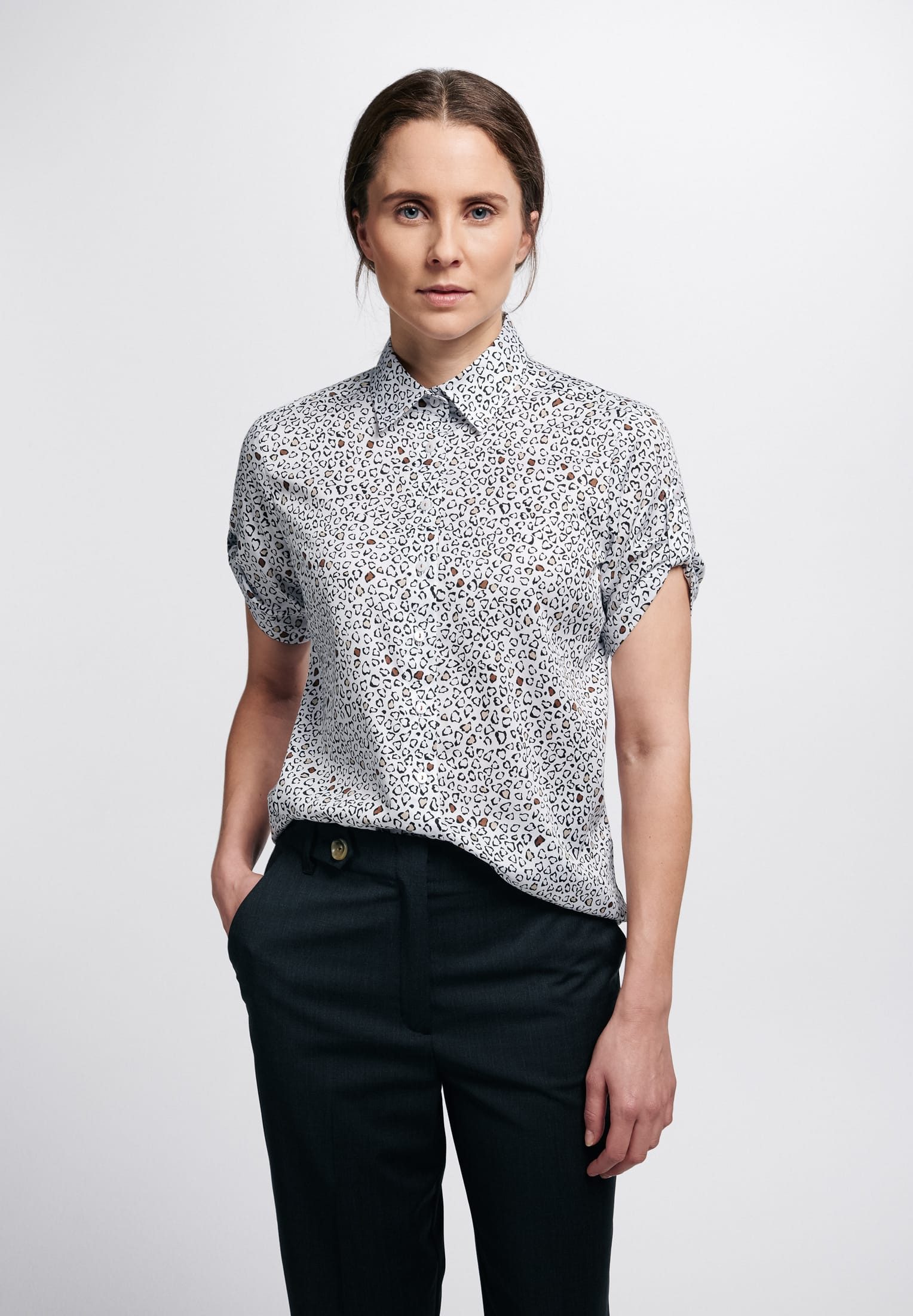Eterna Blusentop ETERNA CLASSIC FIT Kurz Arm Bluse weiss gepunktet satin 7472-01-H642