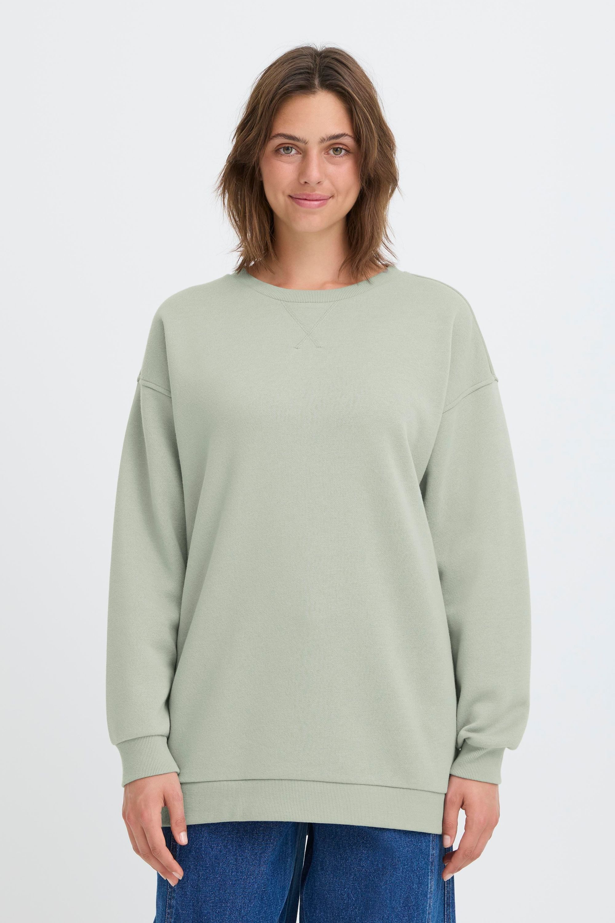 OXMO Sweatshirt OXHillary Modischer Rundhalspullover in längerem Schnitt