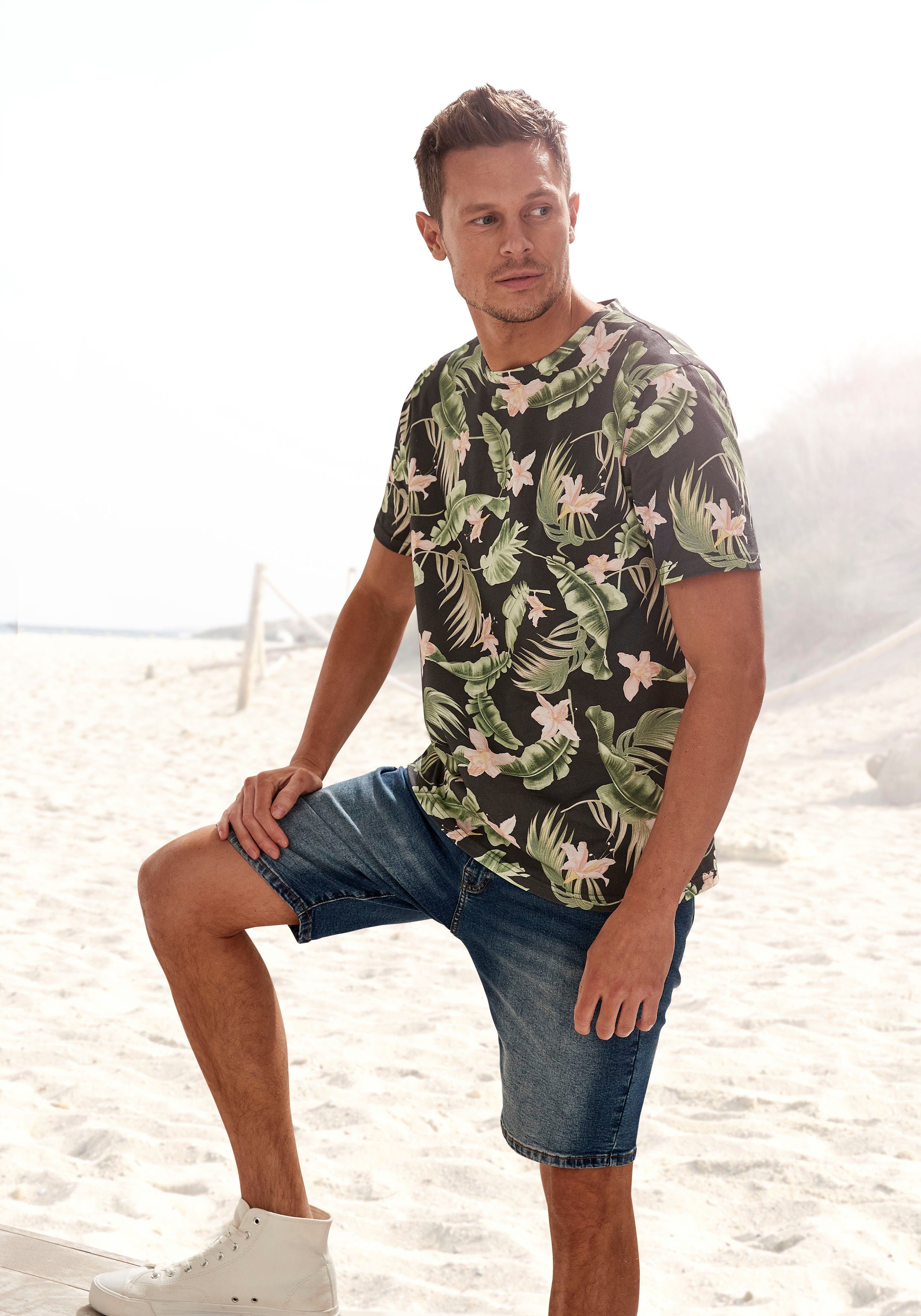 bedruckt Beachtime mit Palmenblättern T-Shirt