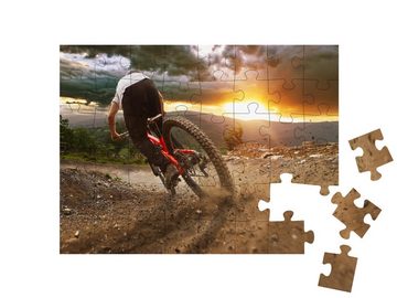 puzzleYOU Puzzle Mountainbiker bei der Abfahrt, 48 Puzzleteile, puzzleYOU-Kollektionen Sport