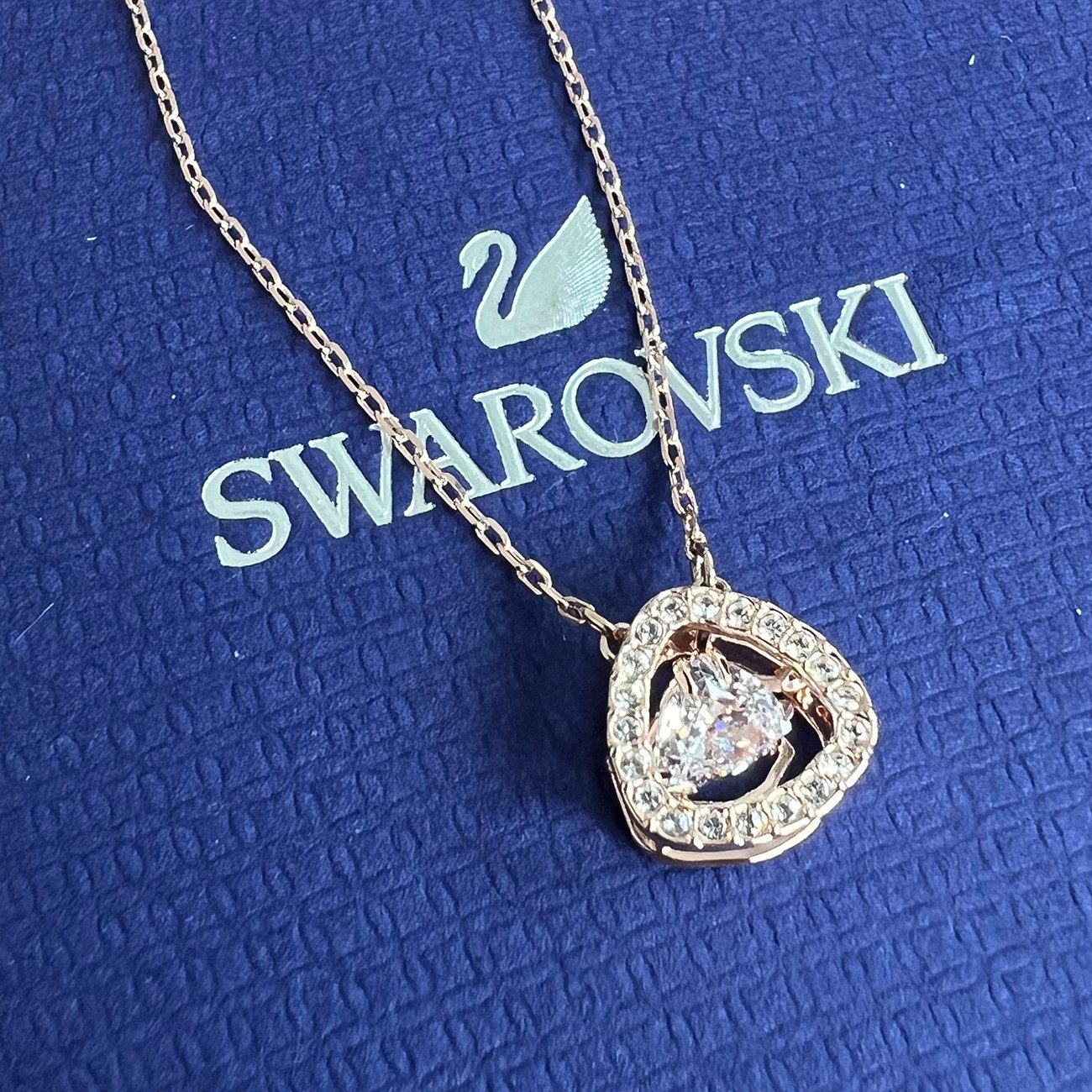 Swarovski Kette mit Anhänger goldfarben...