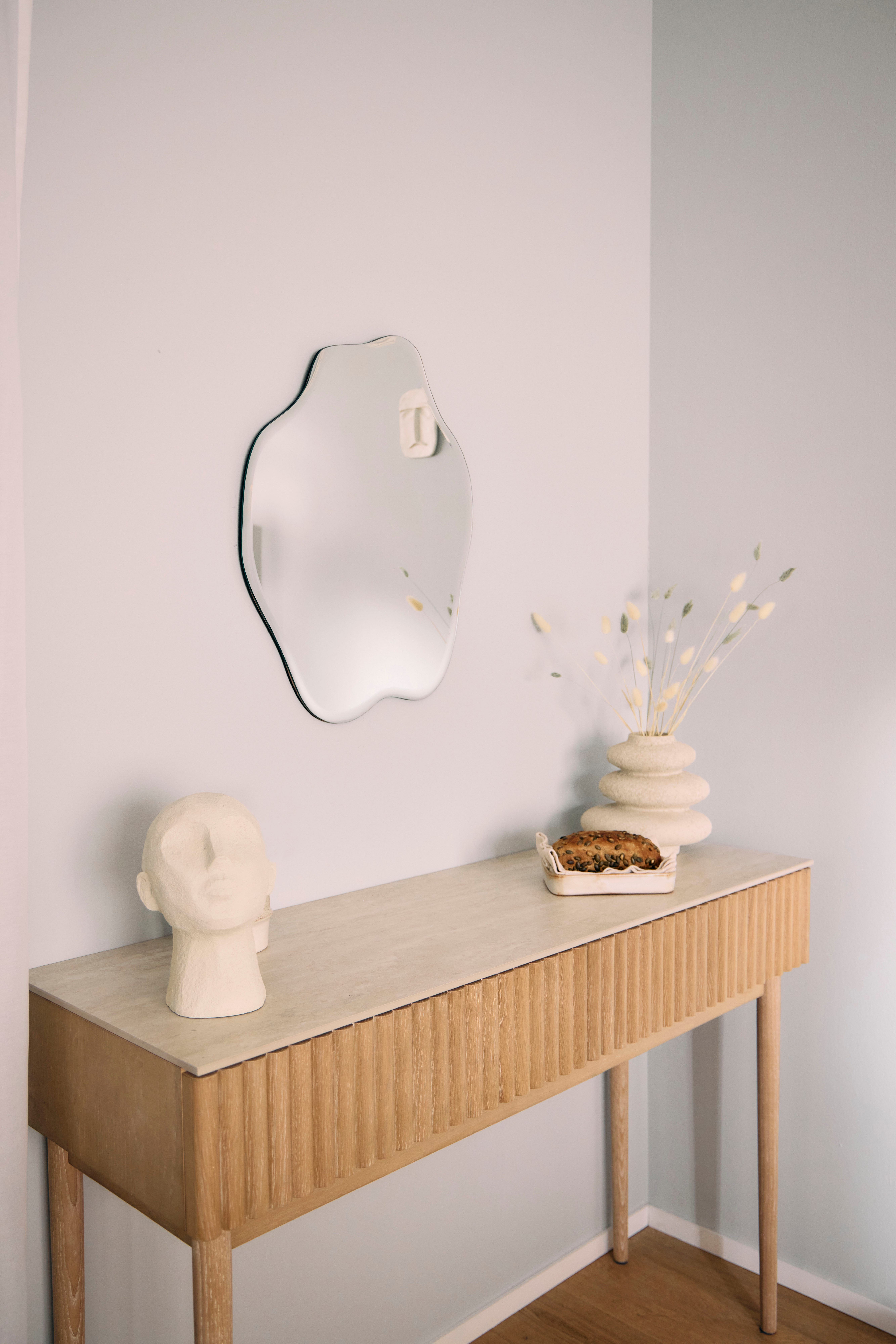 homsy by Ana Johnson Schminktisch Solva, Holzoptik aus Esche, geriffelte Front, Keramikplatte, Breite 118 cm