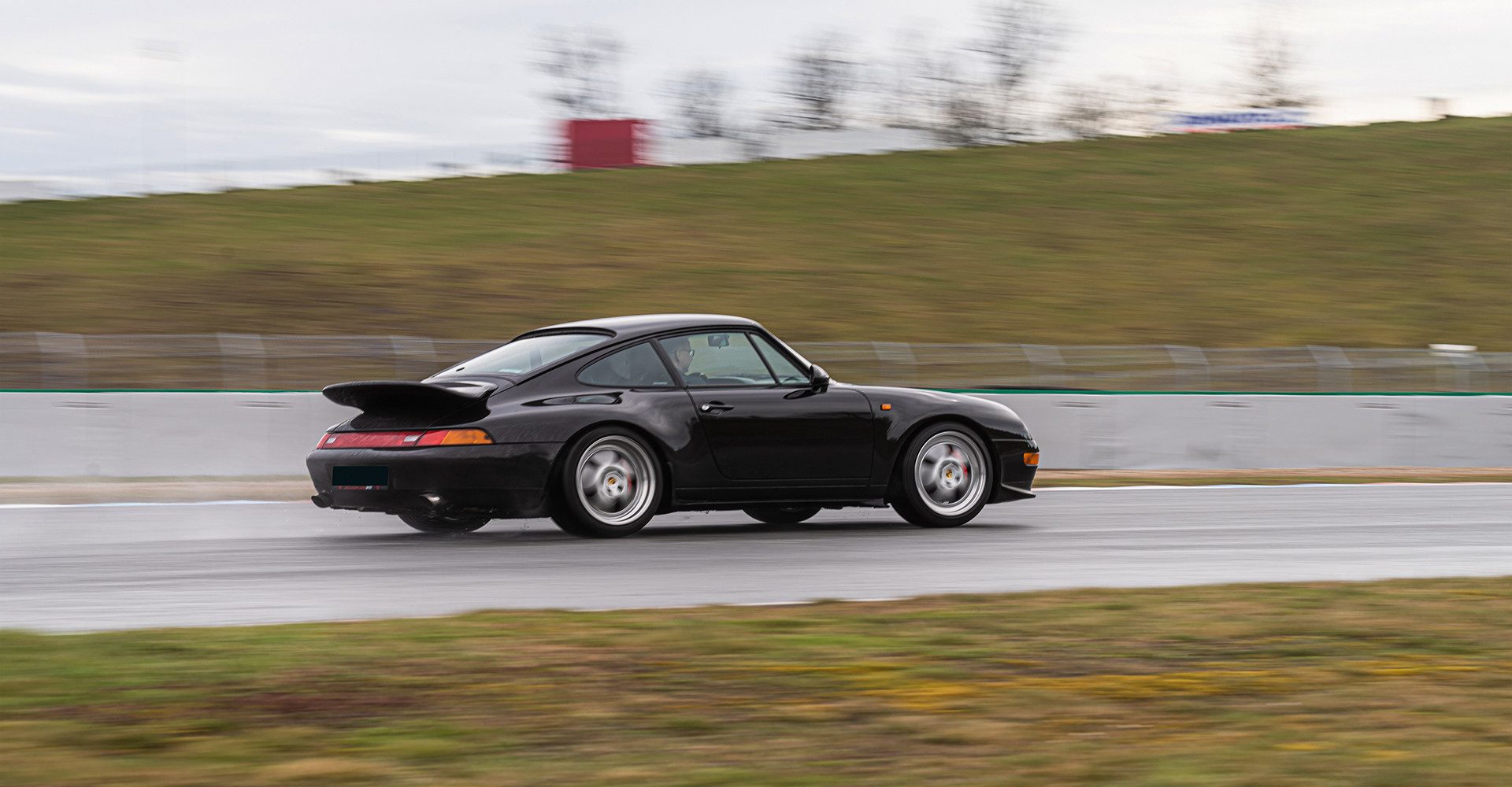 Jochen Schweizer Erlebnisgutschein Rennstreckentraining Plainfeld (Porsche 911 1995), Rennsport pur im Porsche erleben