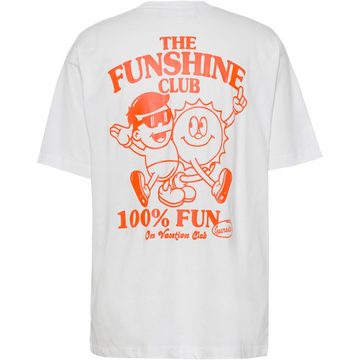 On Vacation Club T-Shirt 100% Fun