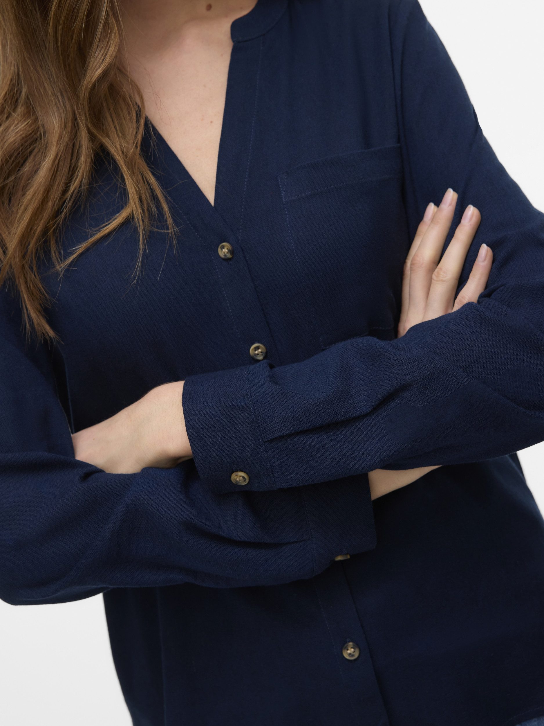 Vero Moda Langarmbluse VMMYMILO L/S V-NECK SHIRT WVN GA Navy Blazer