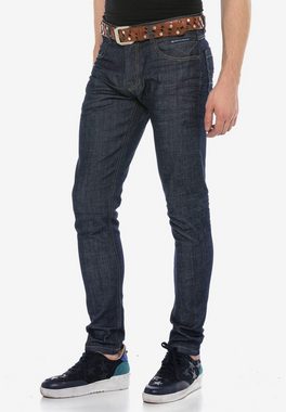 Cipo & Baxx Bequeme Jeans im klassischen Straight Fit Schnitt