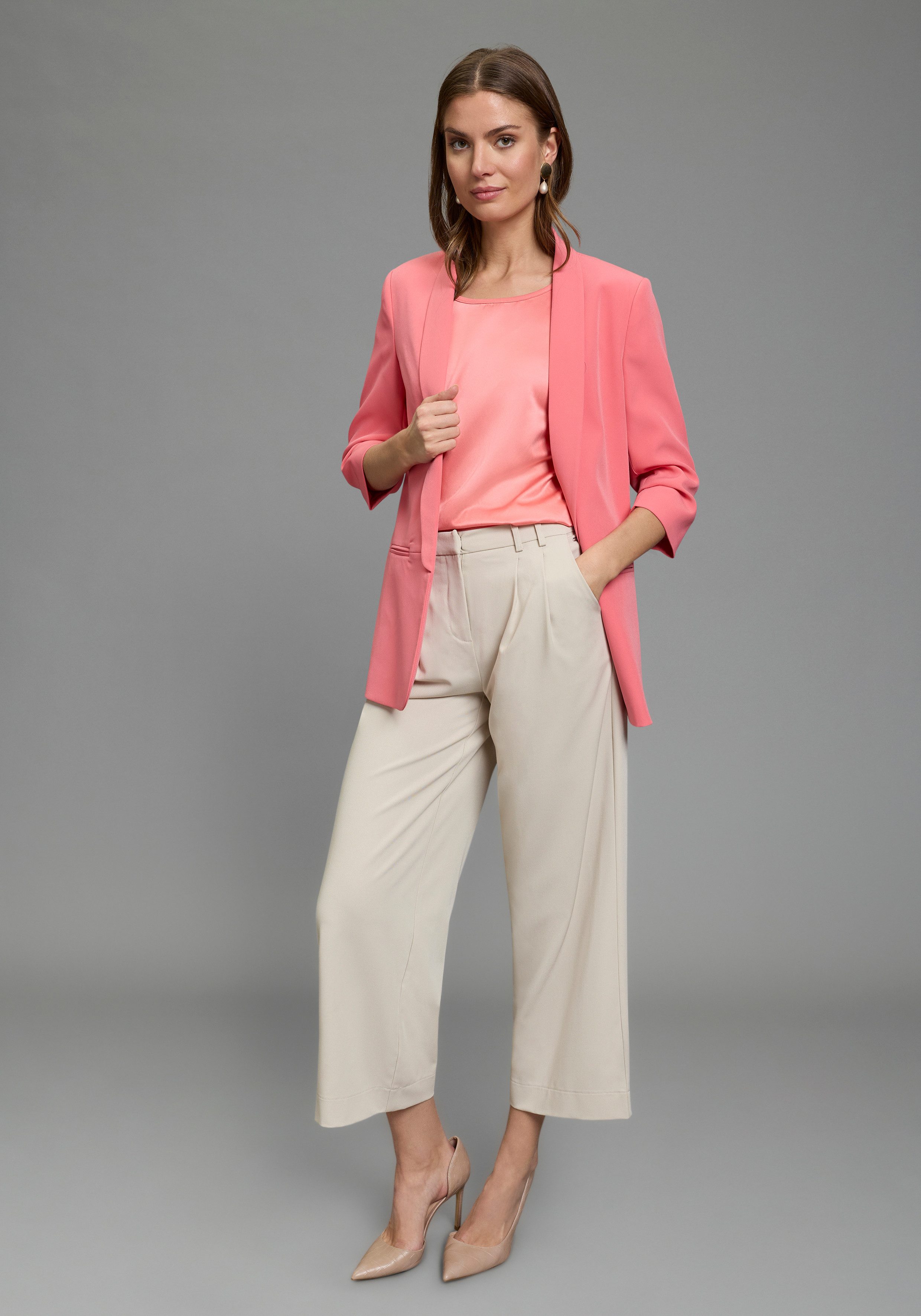 Laura Scott Shirtbluse mit Satin-Vorderteil und hochflexiblen Jersey-Rücken lockere Passfrom, zeitlos & gut zu kombinieren – Bild 5 von 5