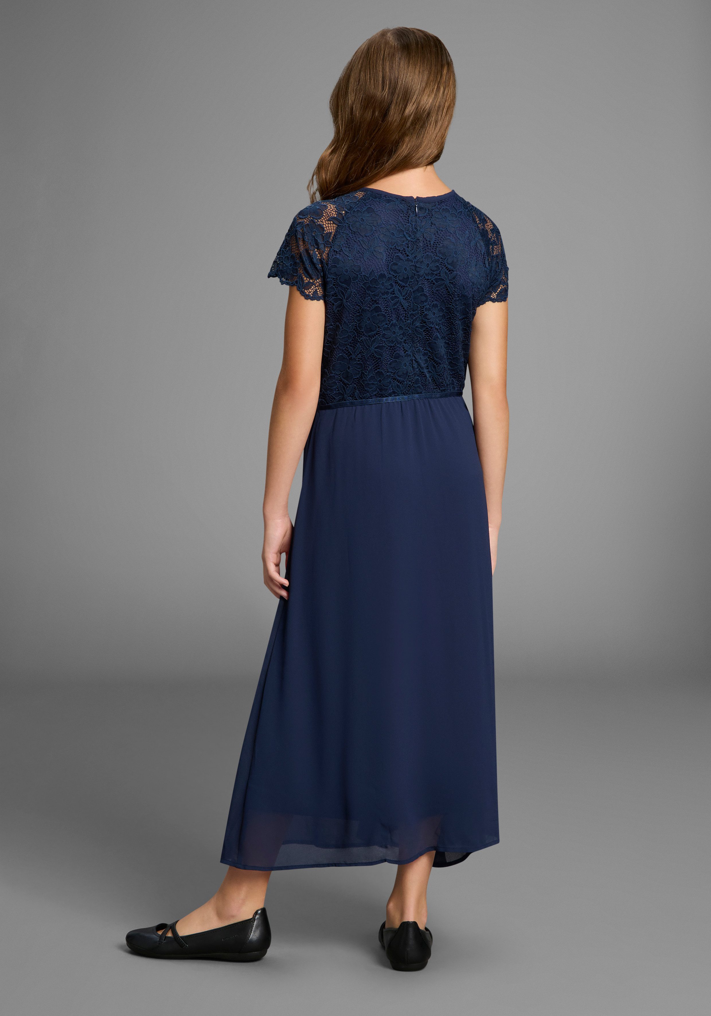 KIDSWORLD Jerseykleid Festliches Kleid mit Spitze Elegantes Kleid mit Spitze und Chiffon