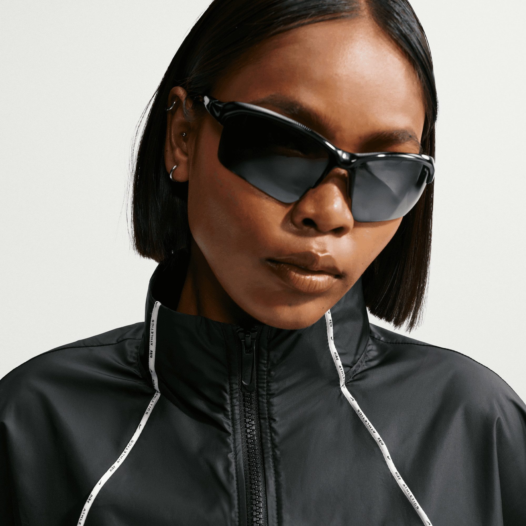Nike Sportswear Trainingsjacke Nike Athletics Department Women's Repel Jacket mit sportlichem Stil, für Training und Streetwear