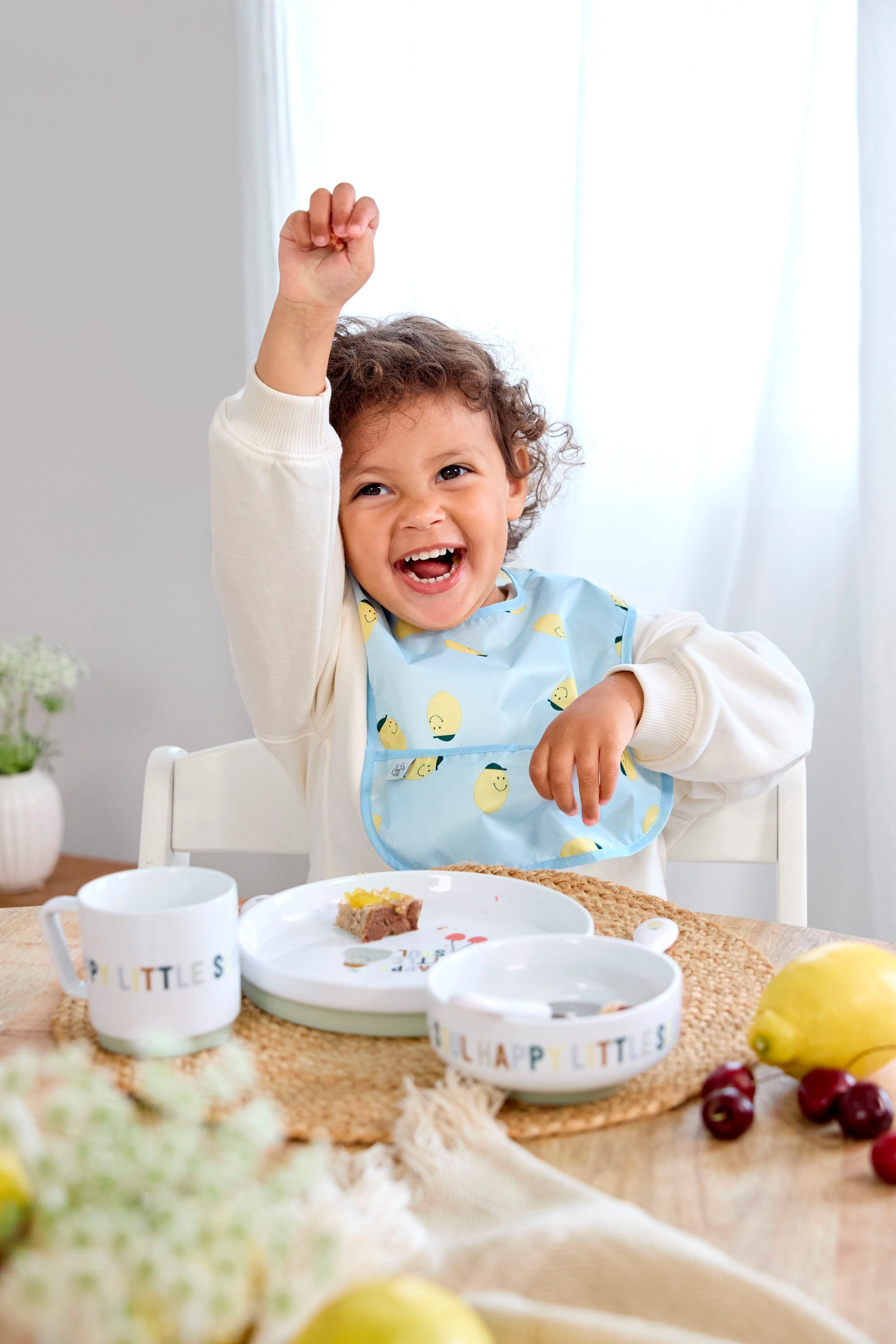 LÄSSIG Kindergeschirr-Set Happy Fruits (3-tlg), Porzellan, rutschfest