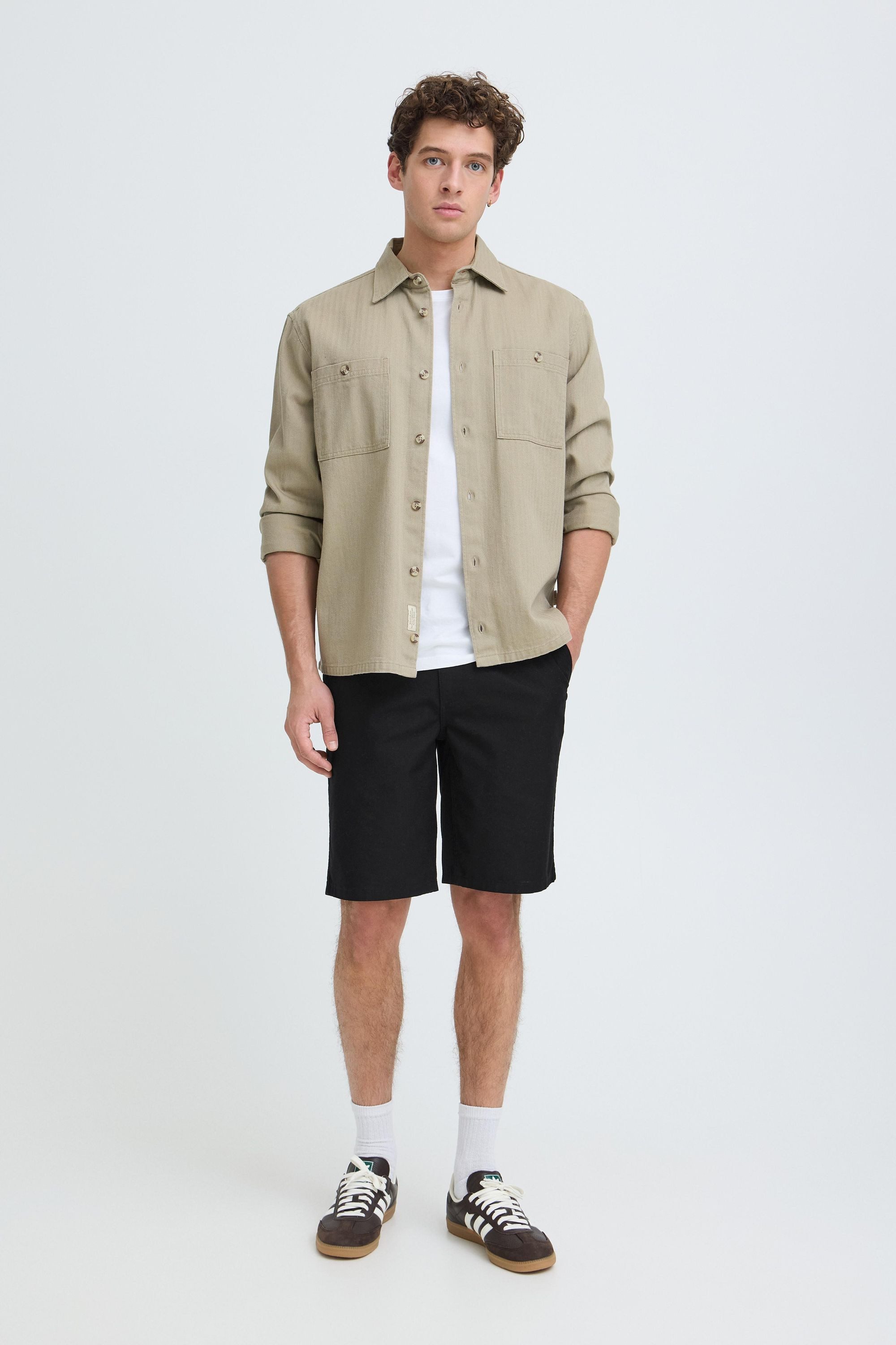 Blend Chinoshorts BHBraz Gemütliche Chino-Shorts mit teilelastischem Bund
