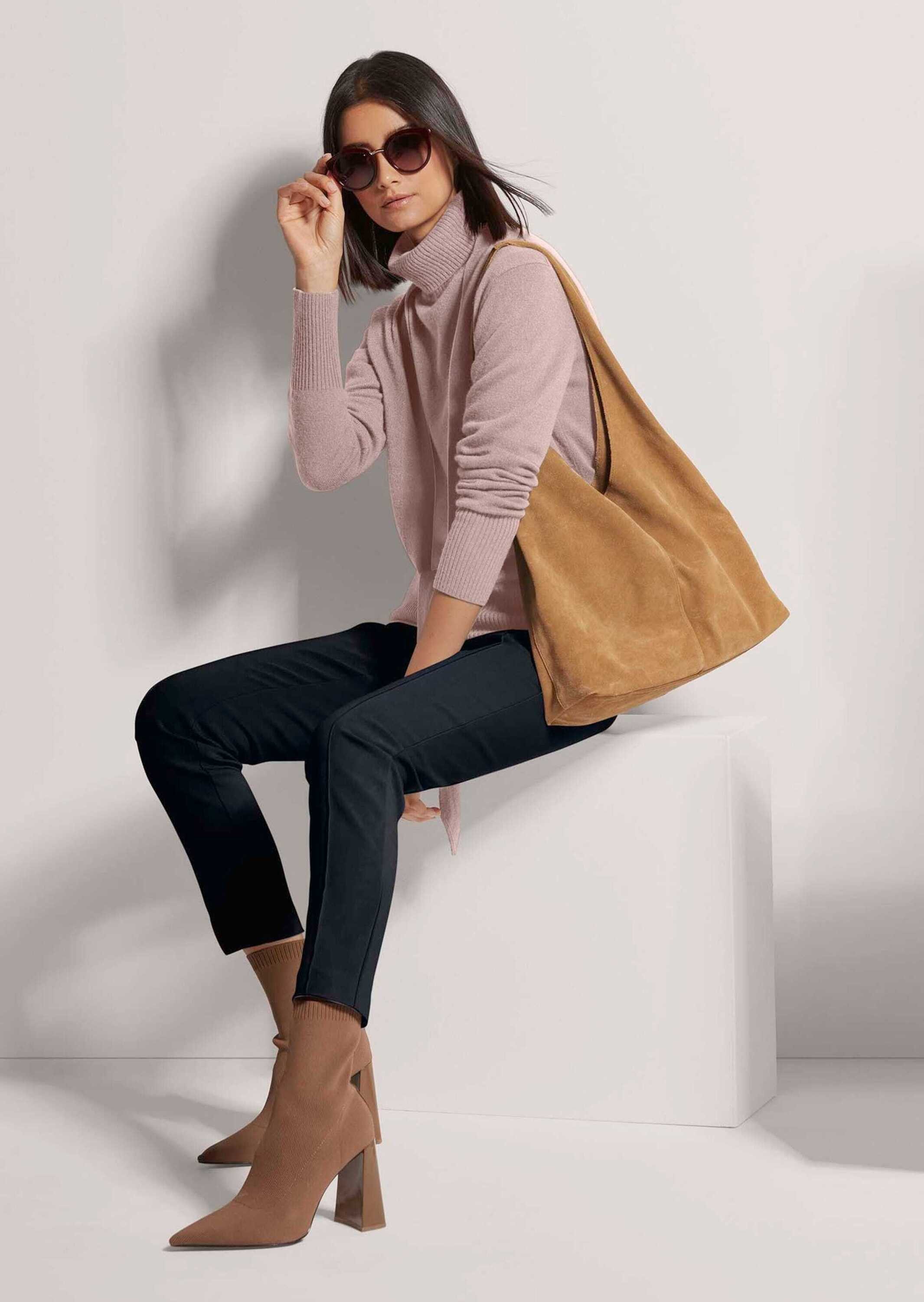 MADELEINE Strickjacke Kaschmirstrickjacke mit V-Ausschnitt Unifarbenes Modell mit dekorativem V-Ausschnitt und Bindeband – Bild 3 von 5