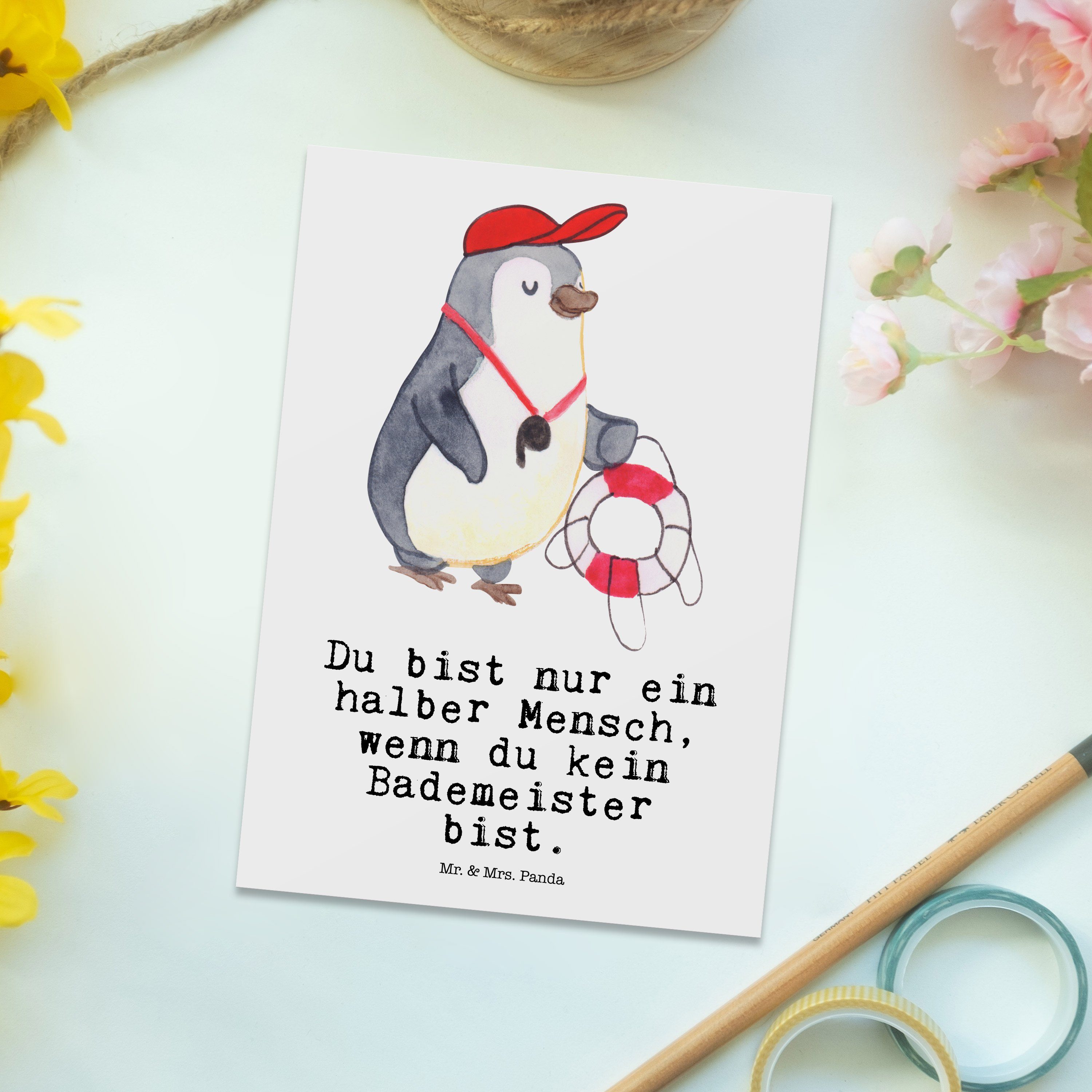 - Postkarte & F mit Bademeister Geschenkkarte, Weiß Herz - Dankeskarte, Mrs. Geschenk, Mr. Panda