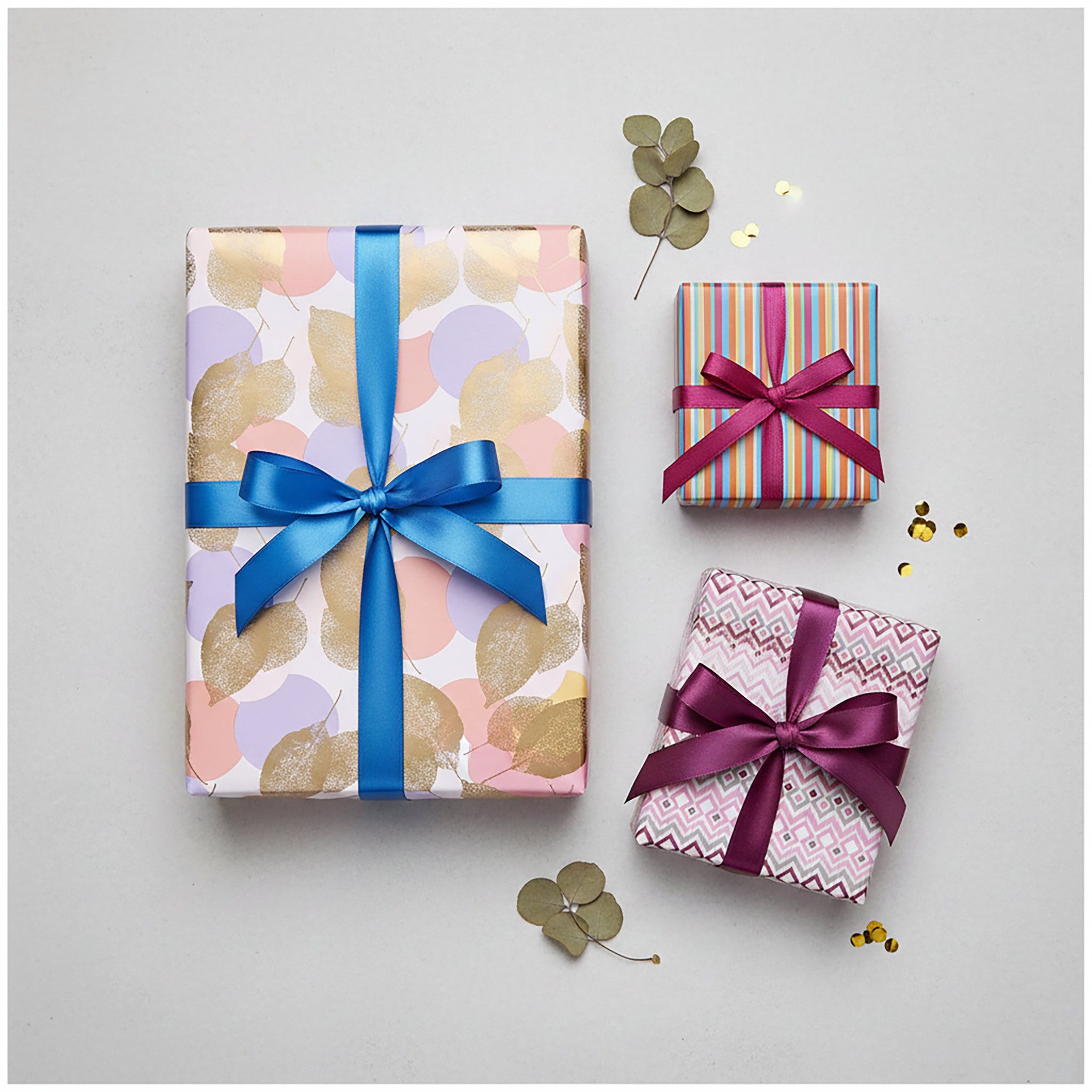 maDDma Geschenkpapier 1 Rolle Geschenkpapier Dekopapier Verpackungspapier, rosa-rot Zickzack