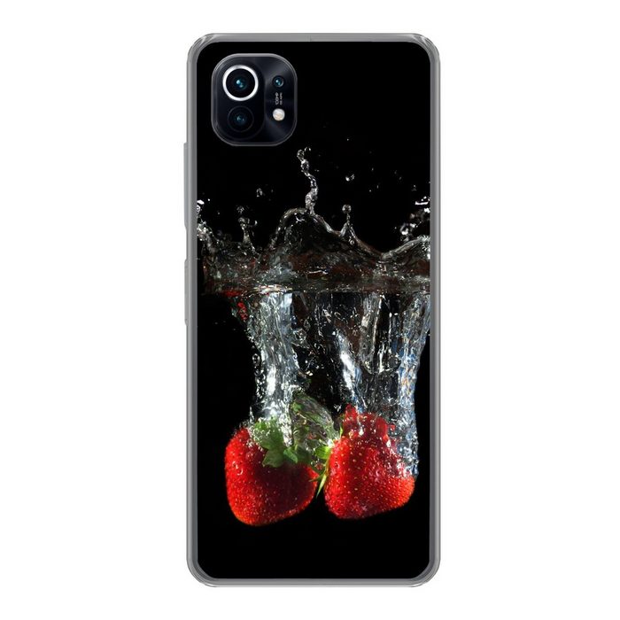 MuchoWow Handyhülle Erdbeeren - Obst - Wasser - Schwarz - Rot Phone Case Handyhülle Xiaomi Mi 11 Silikon Schutzhülle
