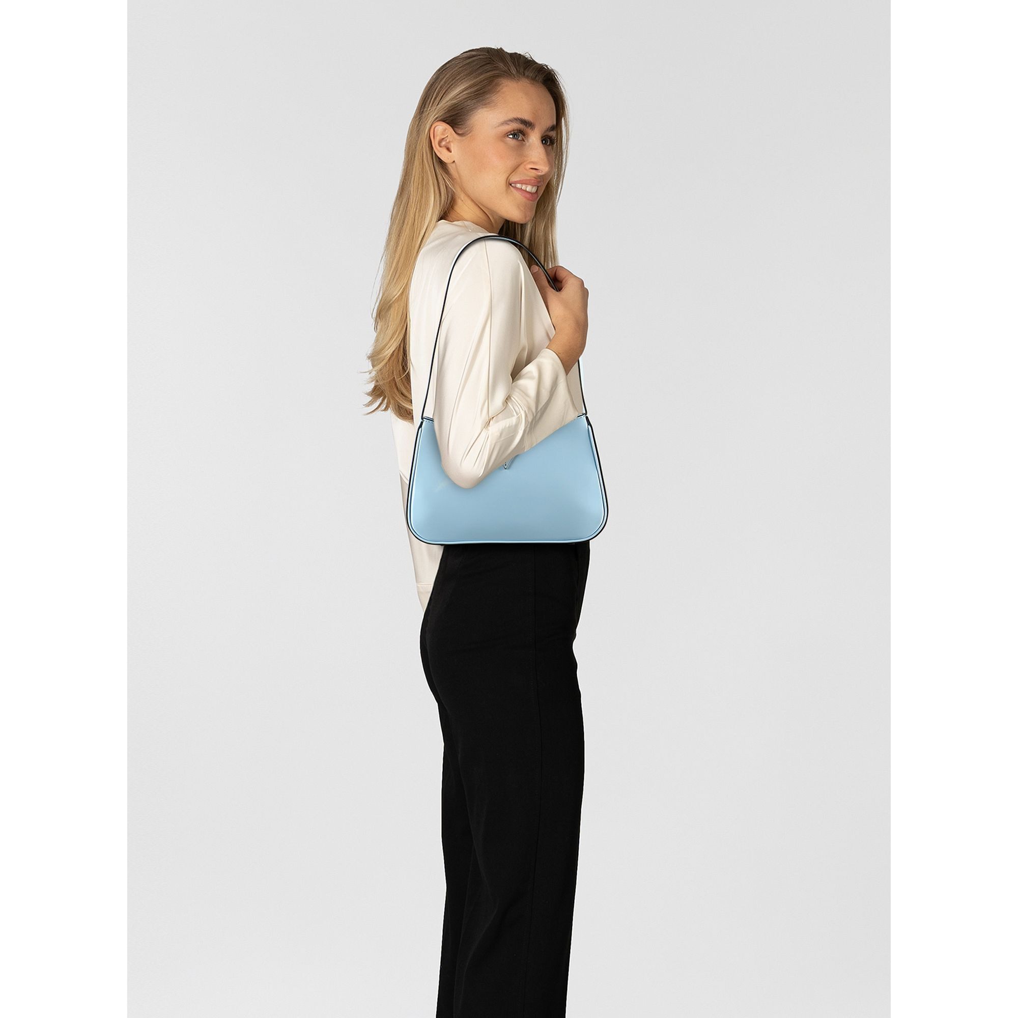 Guess Schultertasche Arnela II, Polyurethan