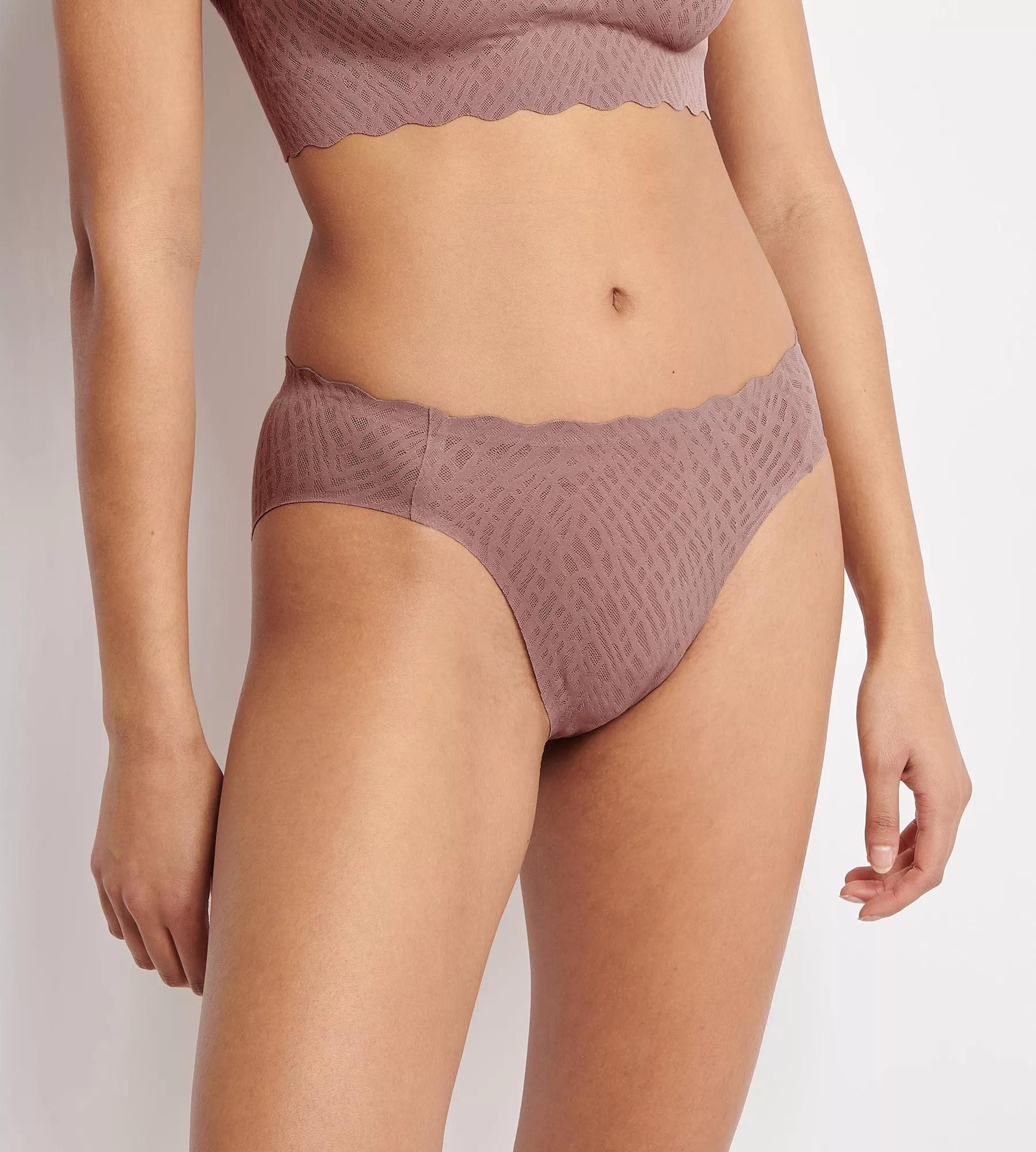 sloggi Slip ZERO Feel Bliss High leg unsichtbar mit Spitzenoptik
