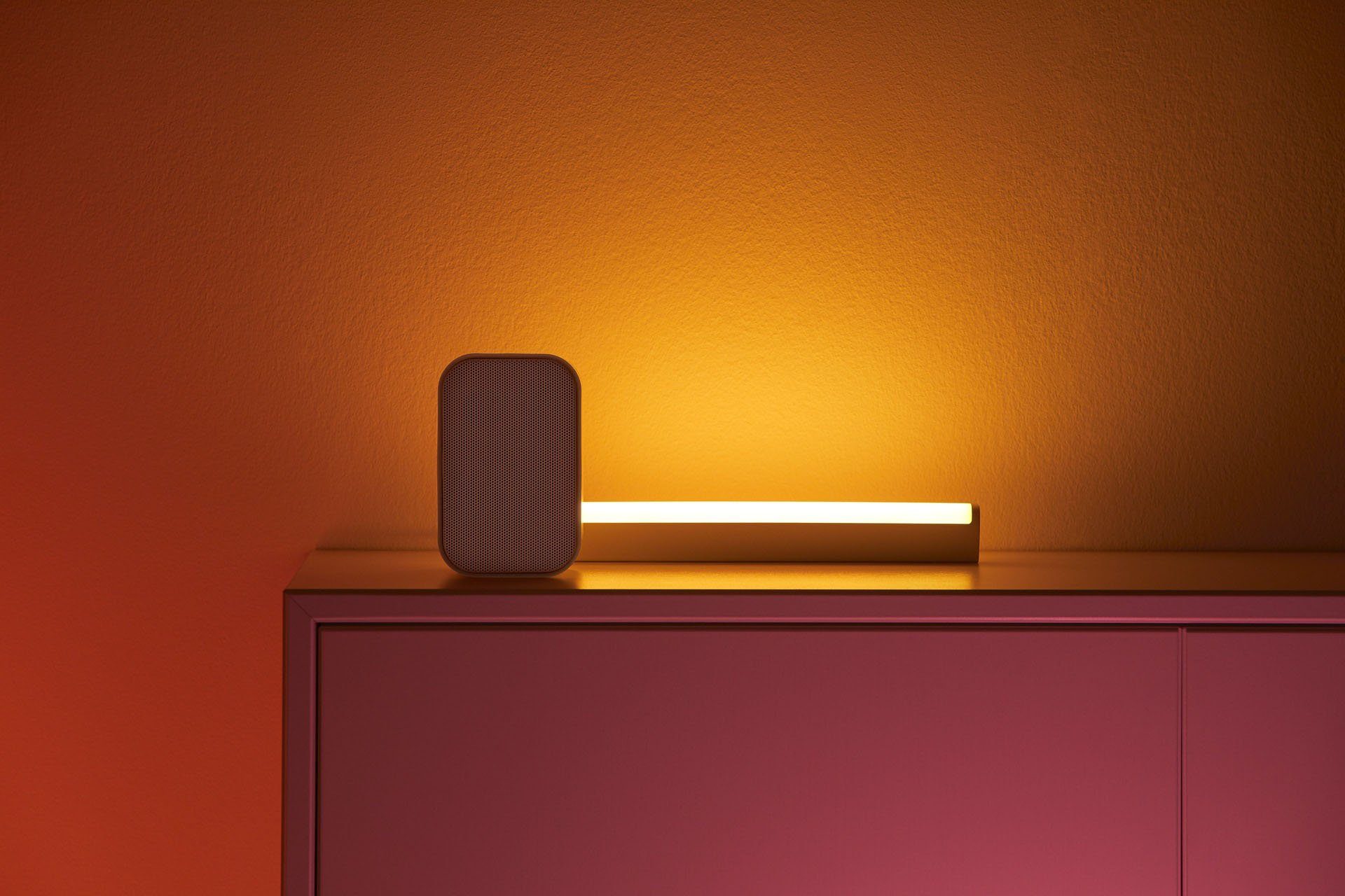 WiZ LED Lichtleiste LightBar, integriert, Bluetooth, dynamische warmweiß Sprachsteuerung oder fest Siri und - Lichtmodi, Millionen Google Shortcuts mit Alexa kaltweiß, Farben Assistant, LED