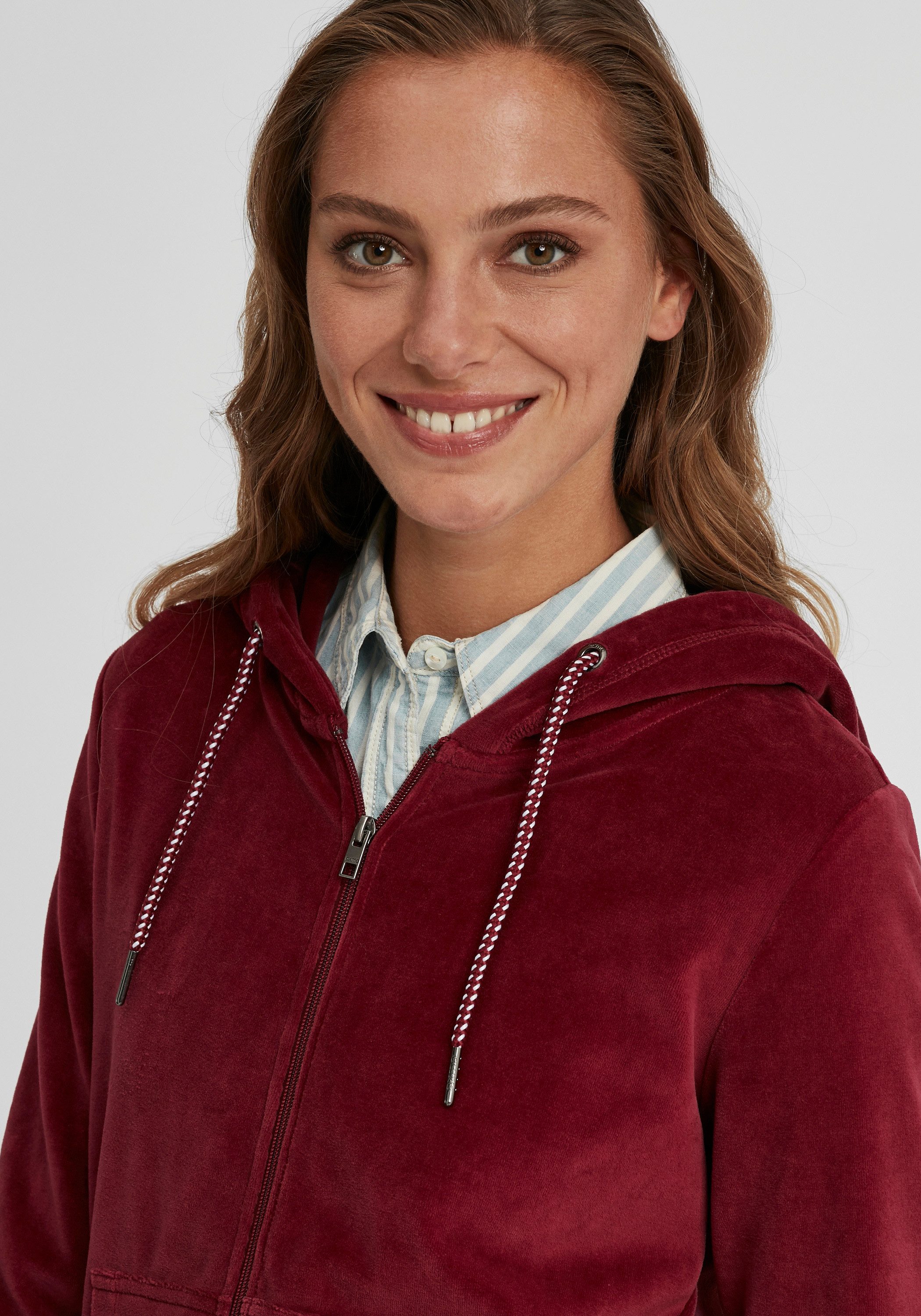OXMO Kapuzensweatjacke OXVicky Kapuzenpullover aus Nicki-Stiff – Bild 4 von 5