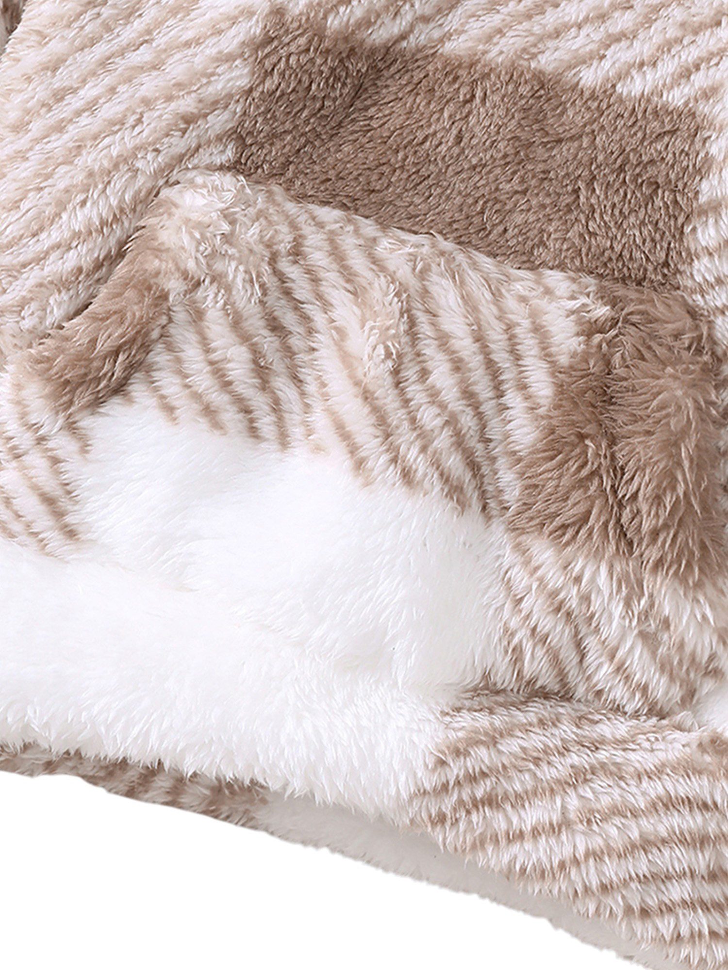 Gluckids Unisex Baby Warm and Comfortable Plush Outfit with Check Pattern for Autumn/Winter (2-Piece Set) Long-Sleeved Sweater & Pants, Casual Loungewear Set