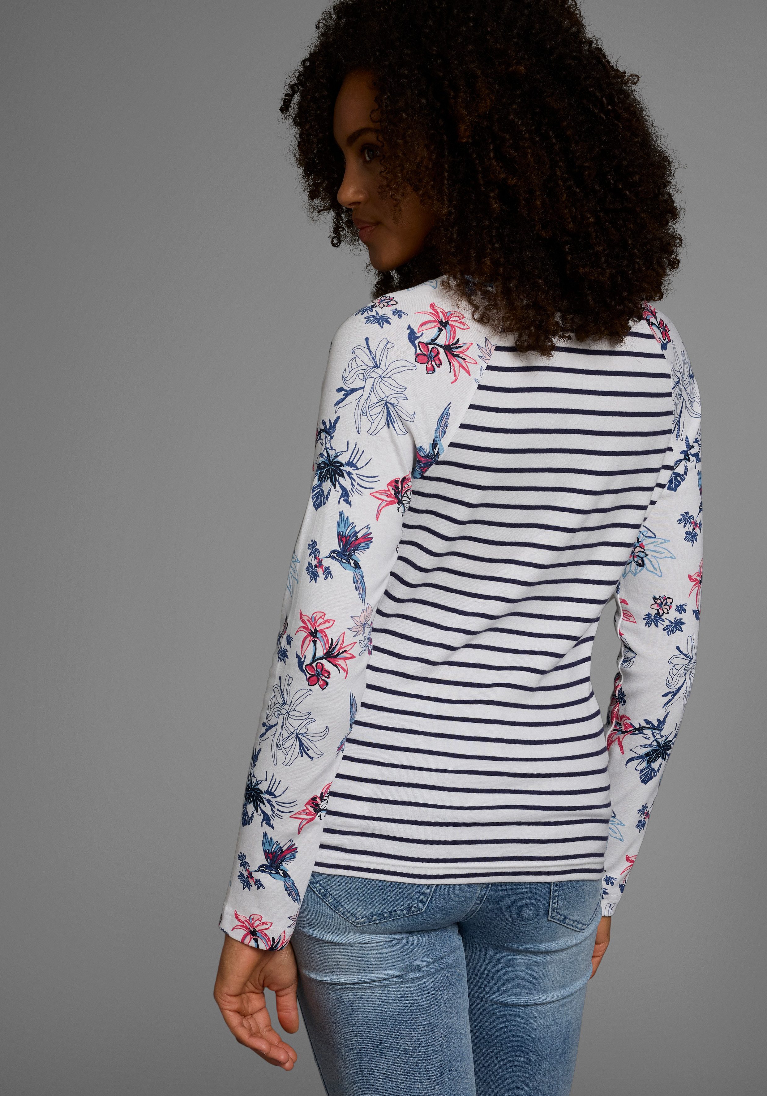 KangaROOS Langarmshirt Langarm, sehr figurbetont, aus Baumwolle