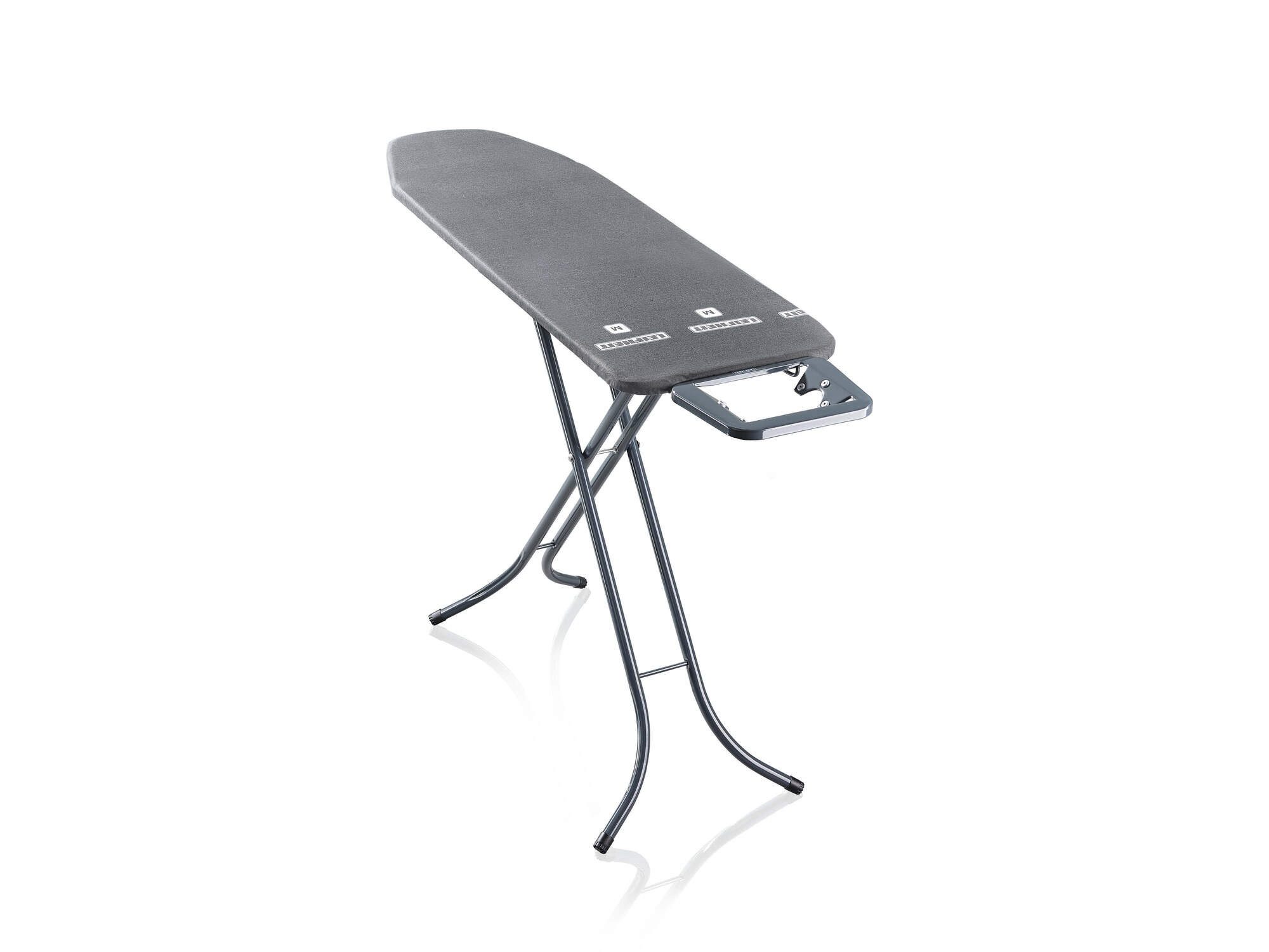 Leifheit Bügelbrett Bügeltisch Classic M Black, Bügelfläche 38.0x120.0 cm, Höhenverstellbar, Bügelfläche 120 x 38cm, feste Bügeleisenablage