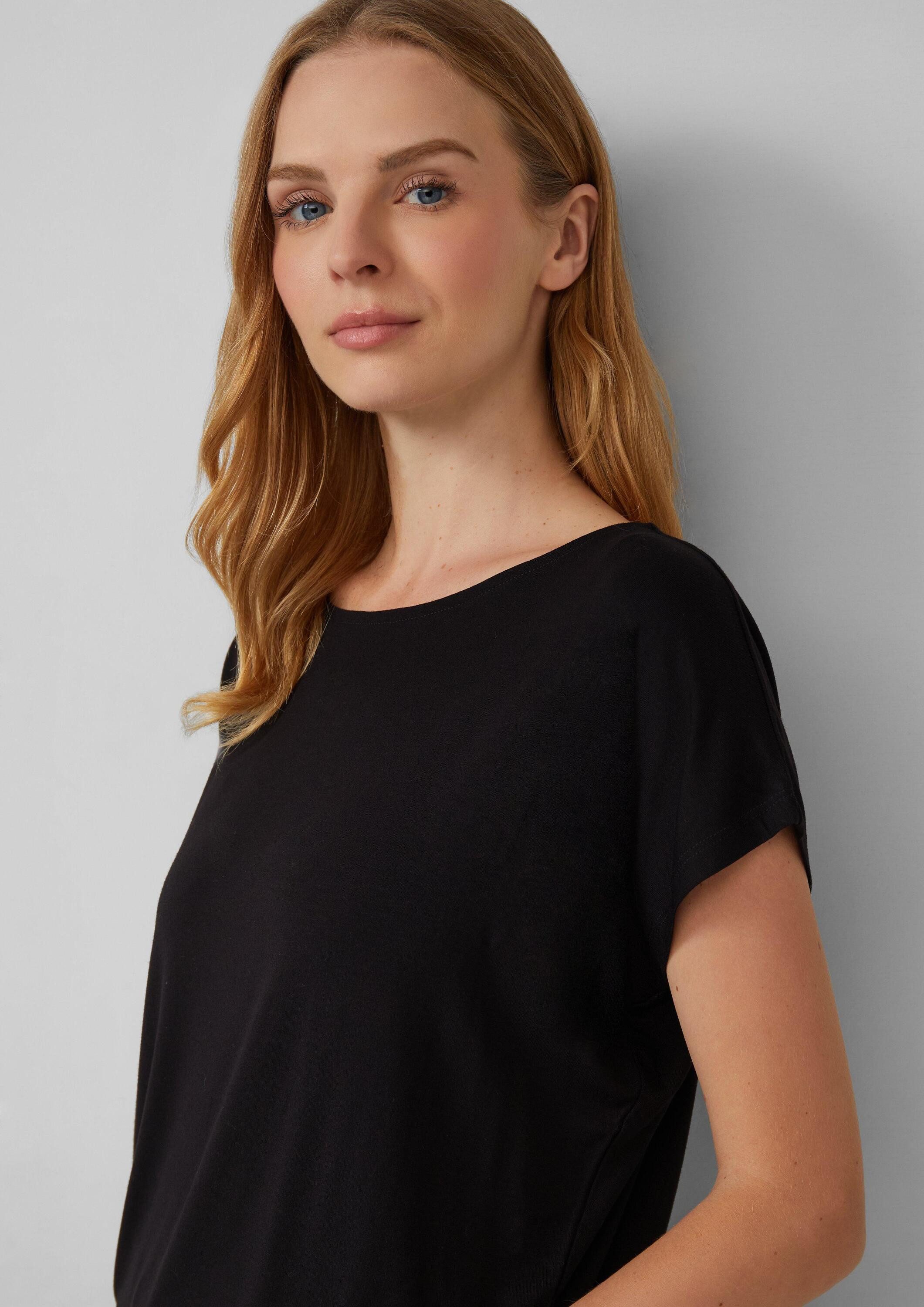 s.Oliver Kurzarmshirt T-Shirt Fließendes Jersey-Shirt mit überschnittenen Schultern