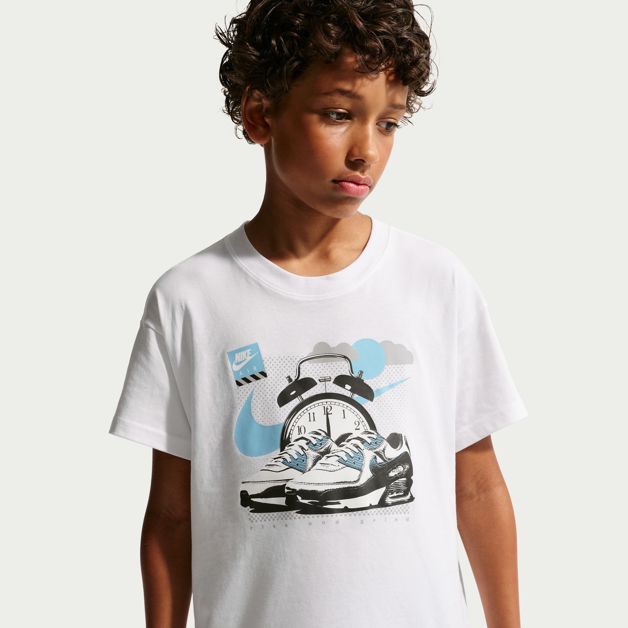 Nike Sportswear T-Shirt Nike Sportswear Big Kids' T-Shirt für Kinder geeignet, mit Rundhalsausschnitt, aus Baumwolle