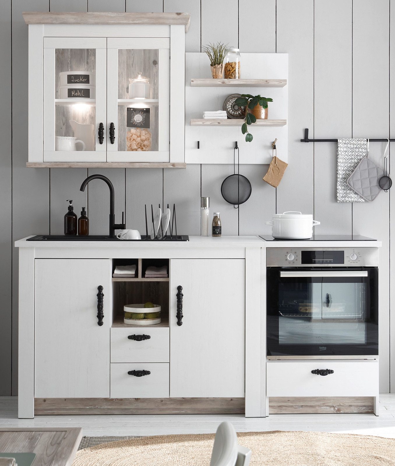 Furn.Design Küchenzeile Rovola, (Küchenschrank-Set in Pinie weiß Landhaus), mit Soft-Close-Funktion