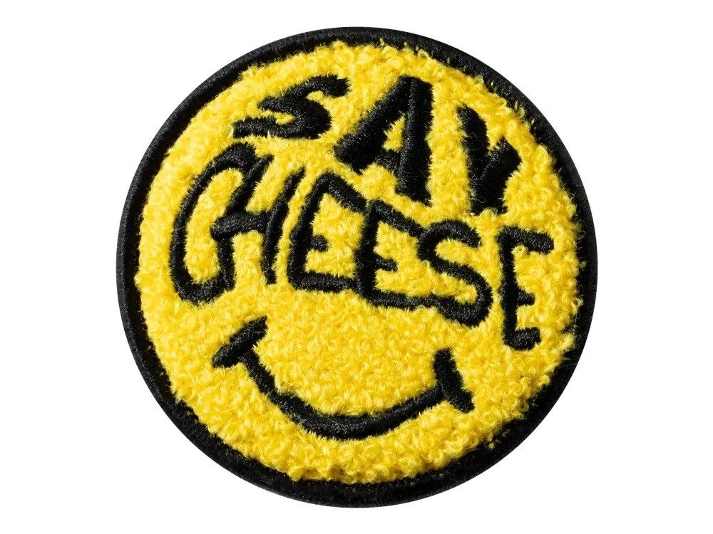 LAUT Magnethalter LAUT MAGMOJI BADGE Say Cheese badge comp. with MagSafe