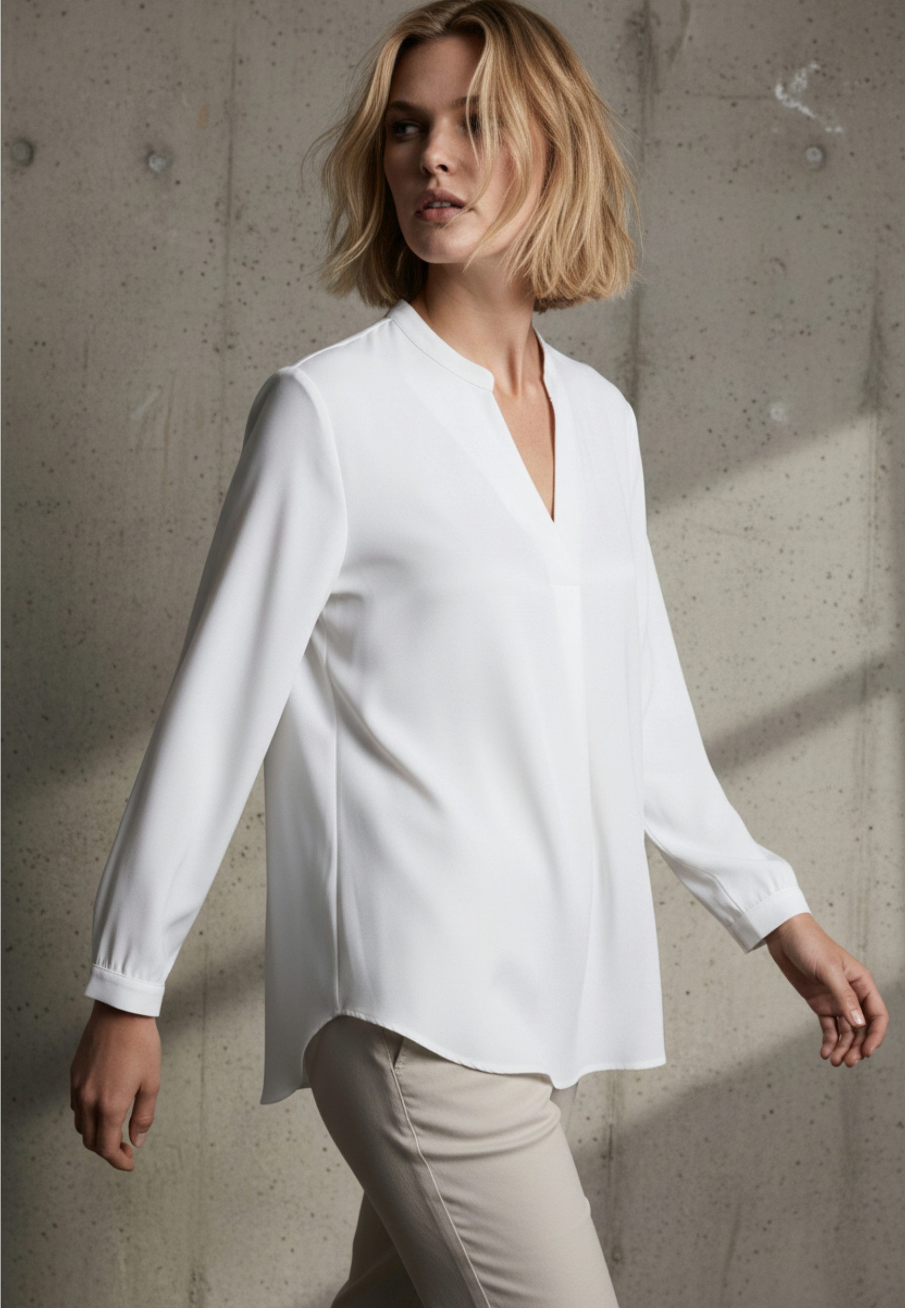 Andijamo-Fashion Schlupfbluse SILENT GLOW Zeitloses Design- matt glänzender Satin