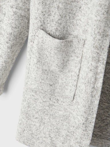 Name It Strickjacke NKFVICTI – Cardigan ohne Verschluss aus Feinstrick unifarben, casual, regular fit, Feinstrick, V-Ausschnitt – Bild 4 von 4