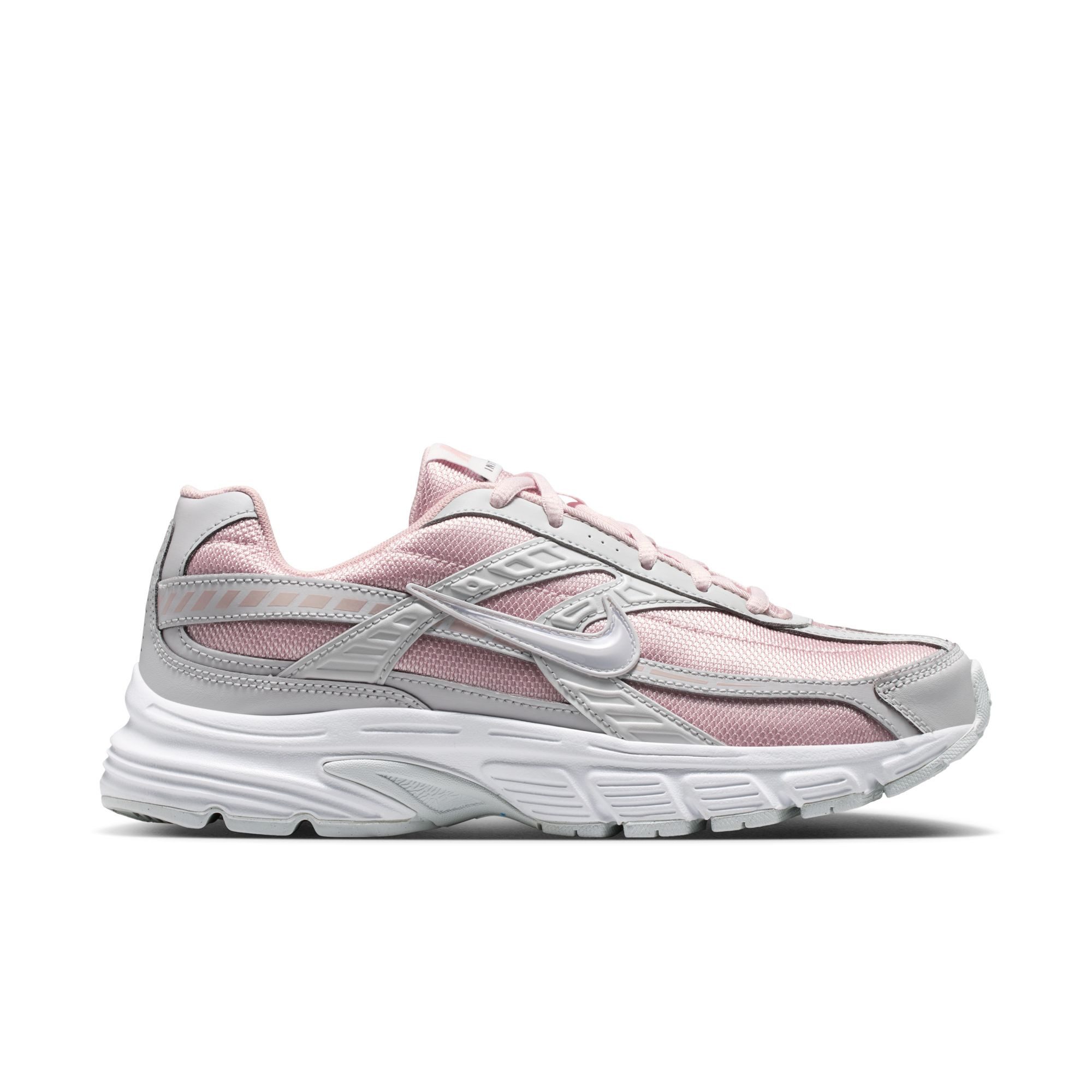 Nike Sportswear Initiator Sneaker inspiriert vom Design des Nike P-6000