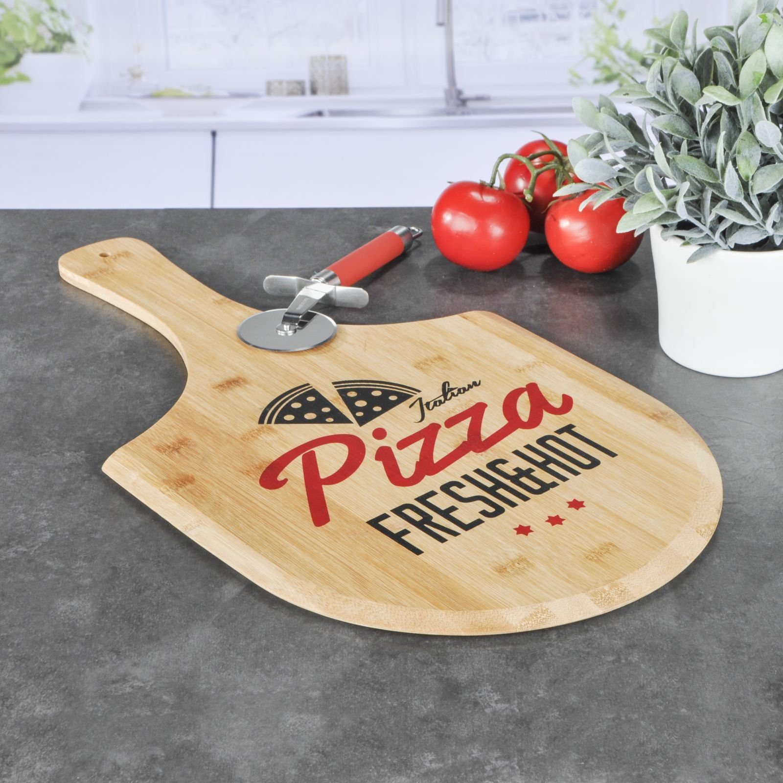 Haushalt International Pizzaschneidebrett, Bambus, PIZZABRETT AUS BAMBUS MIT GRIFF UND AUFDRUCK