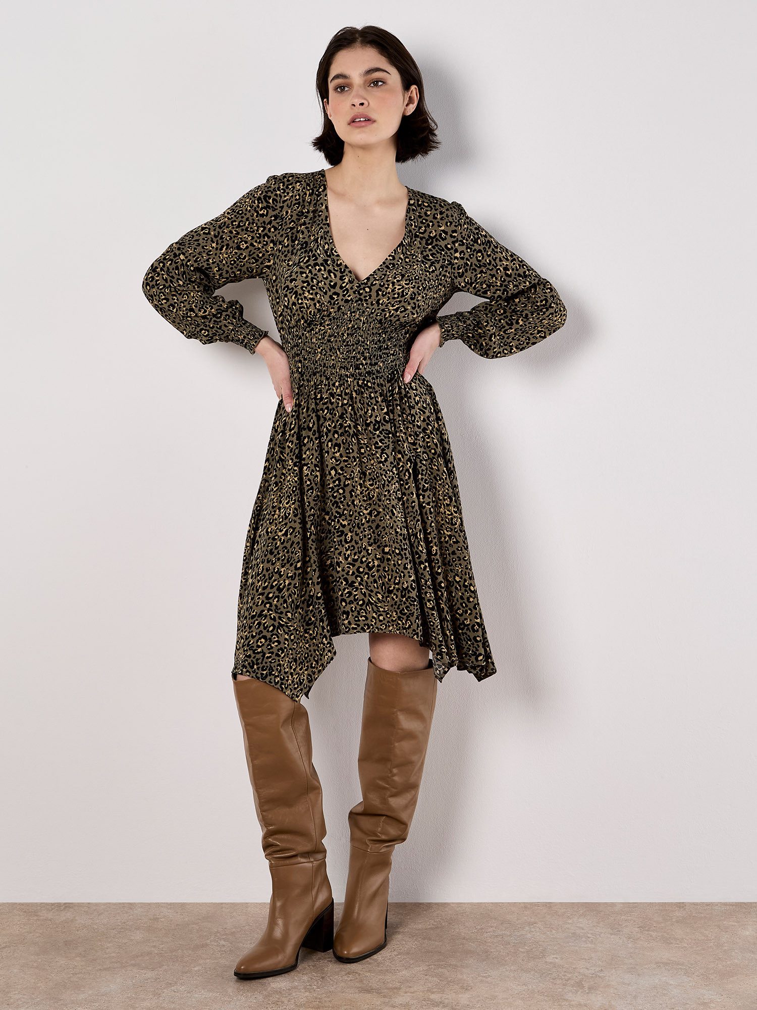 Apricot Minikleid gemustertes Kleid, mit Smokdetails günstig online kaufen