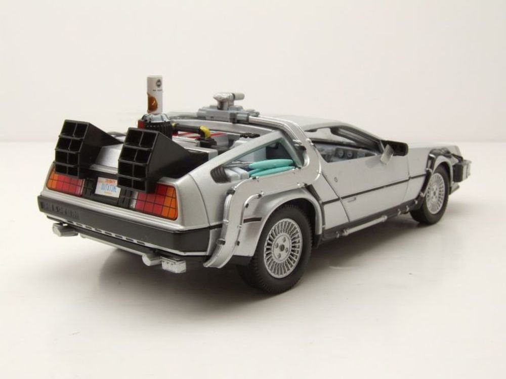 Welly Modellauto DeLorean Zurück in die Zukunft Teil 2 fliegend, Maßstab 1:24