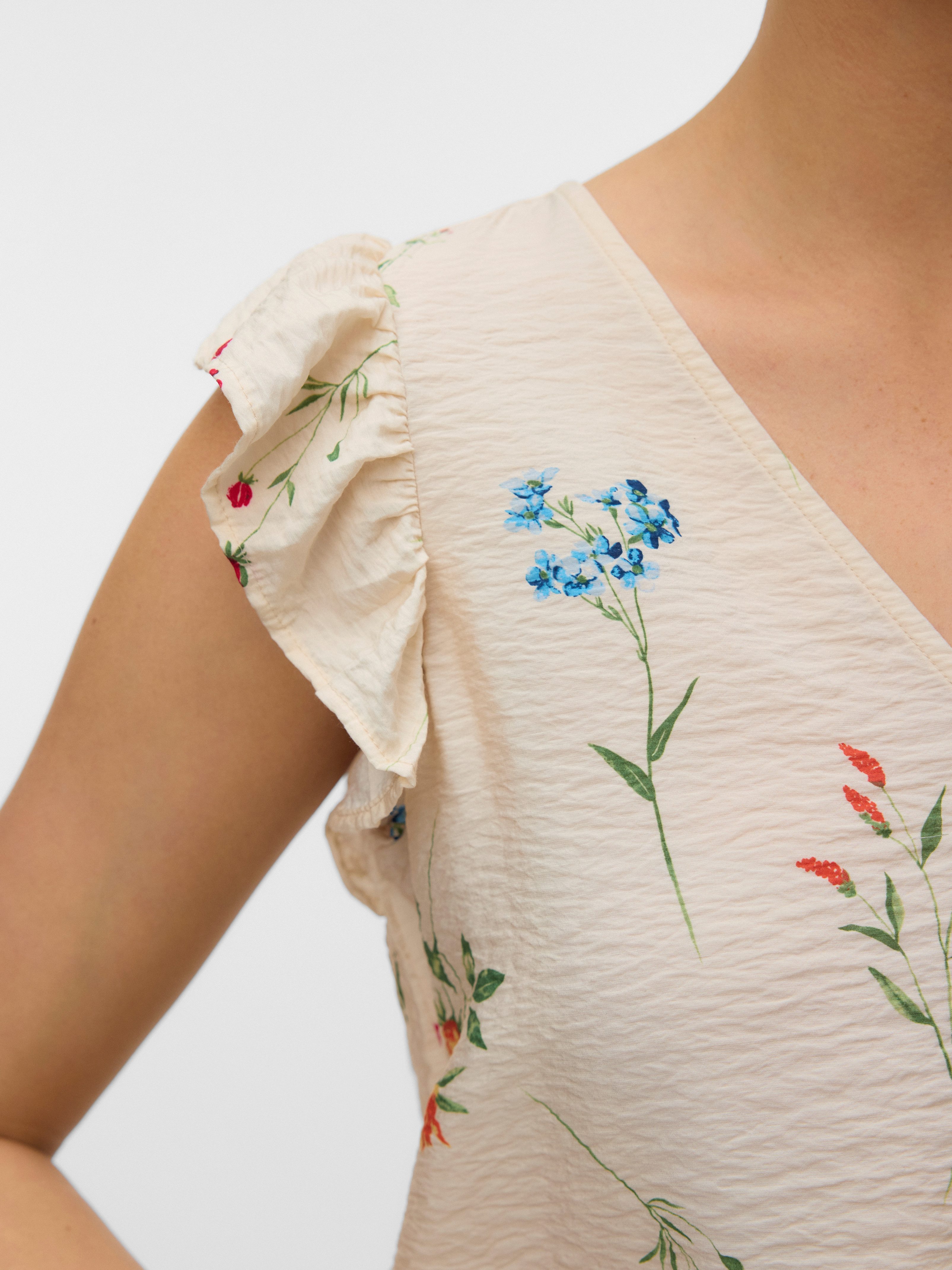 Vero Moda Blusentop VMJOSIE SL V-NECK TOP WVN GA Viskosemischung, regular fit