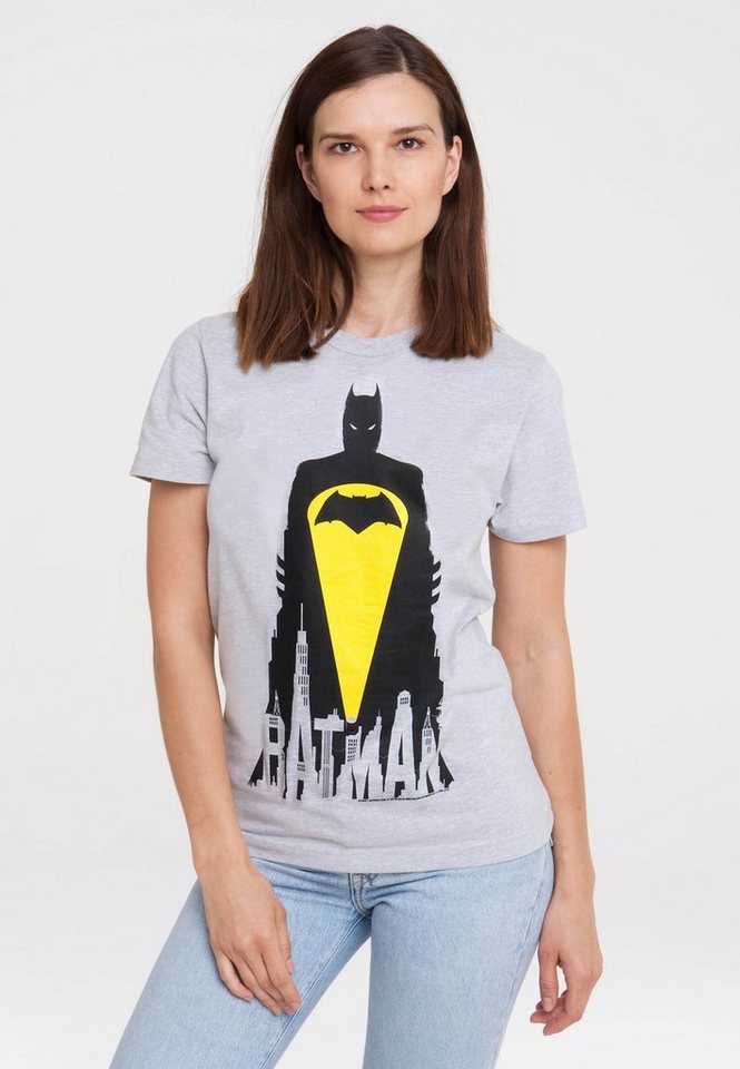 LOGOSHIRT T-Shirt Batman - Skyline mit Superhelden-Print