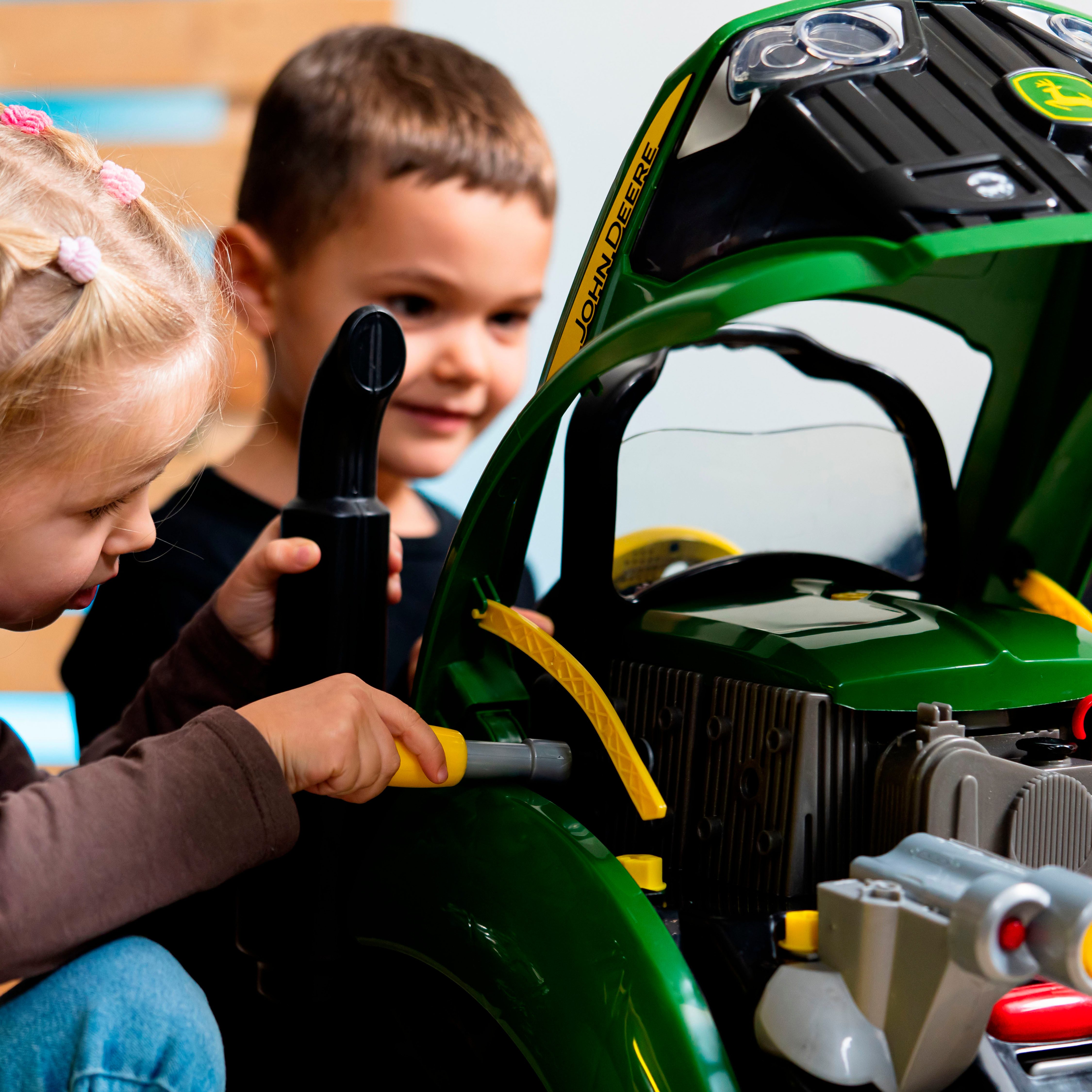 Klein Kinder-Montagetraktor John Deere Tractor Engine