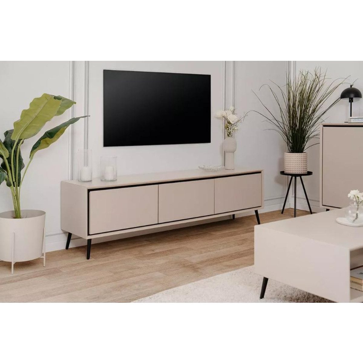 Liadomo Lowboard Fona, TV-Board, TV-Unterschrank, Sideboard, Stauraummöbel, in zeitlosem Beige, drei Fächer, drei Klappen, Stauraum