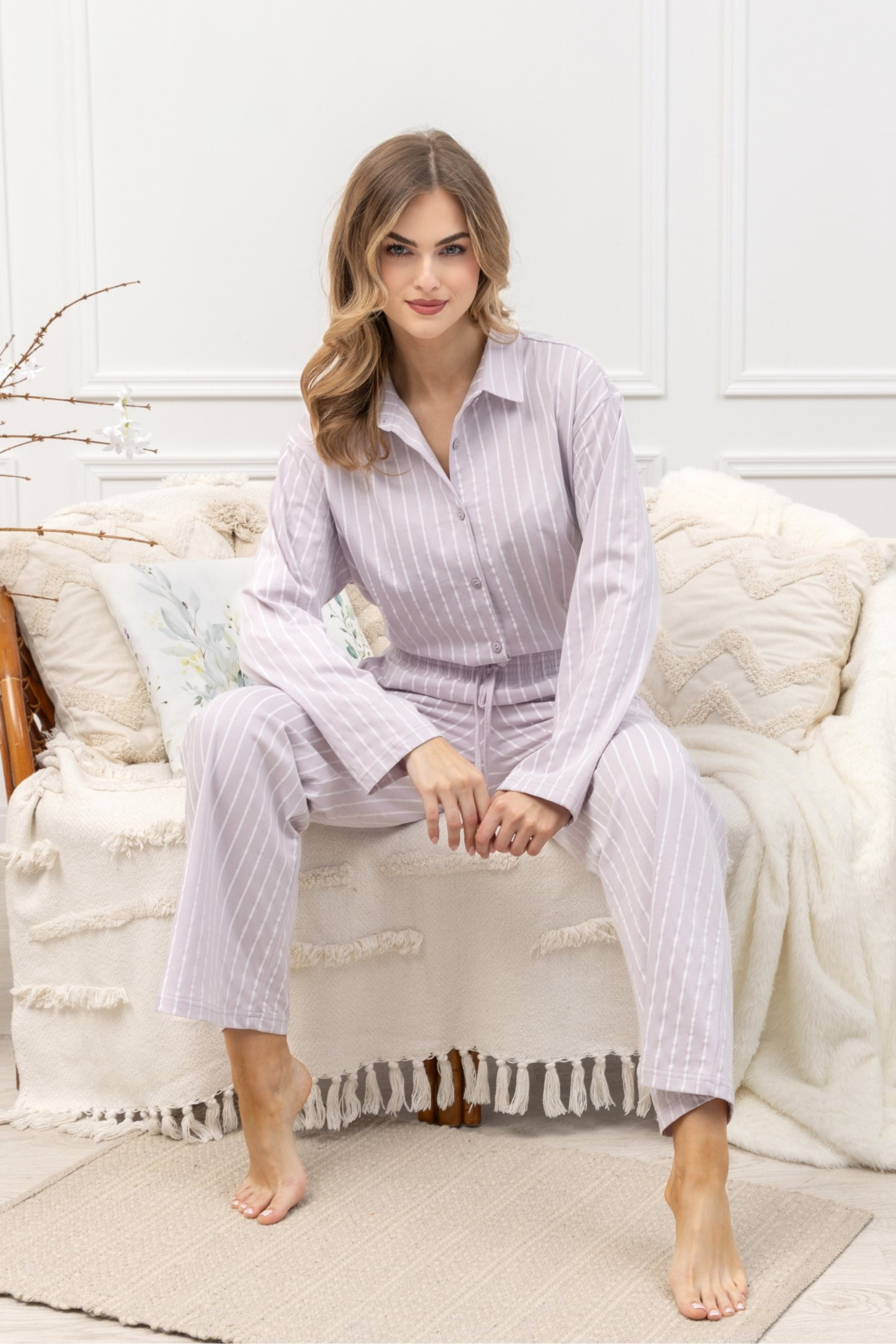 COOLISMO NIGHTWEAR Pyjama Schlafanzug langarm in zartem Lavendel-Ton mit Streifen (2 tlg) mit Knopfleiste und Taschen, reine Baumwolle