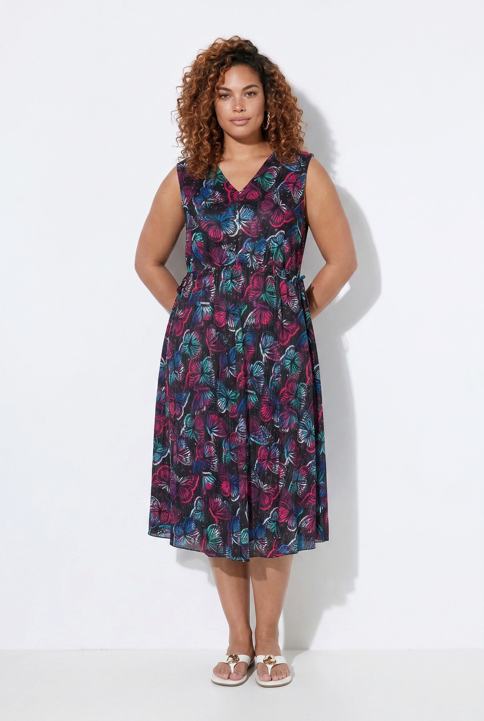 Angel of Style Midikleid Plissee-Midikleid ärmellos Muster