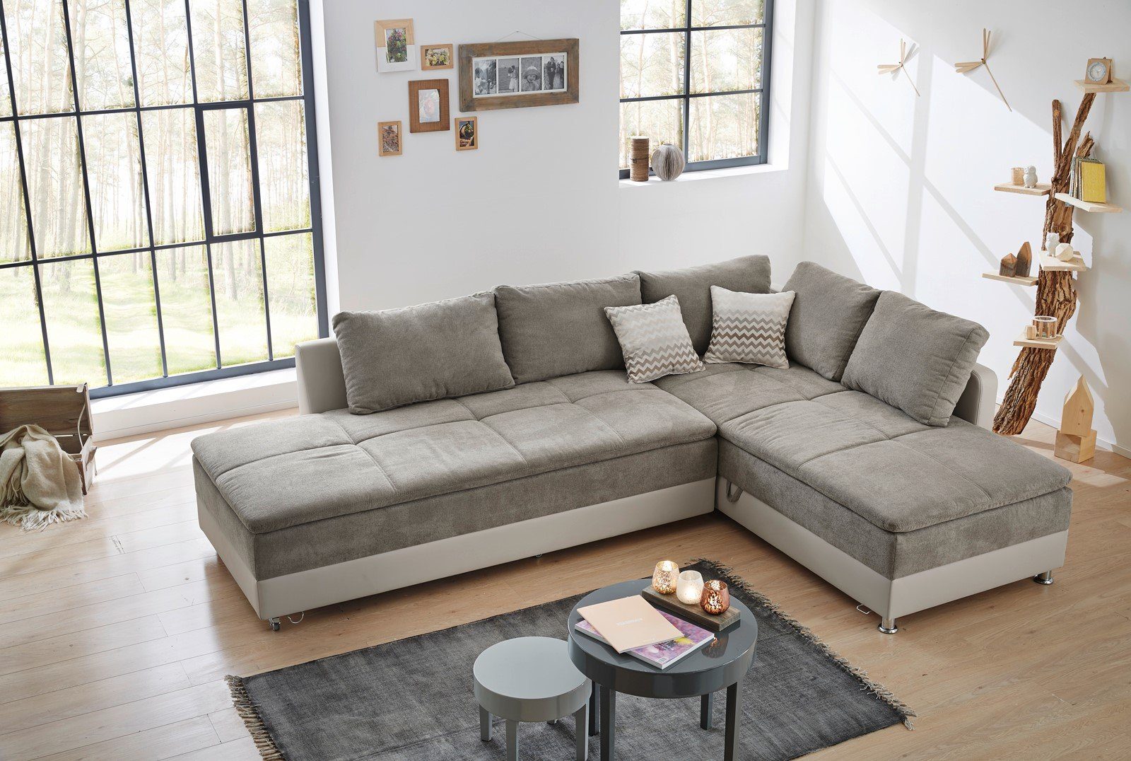 luma-home Ecksofa 15101, Dauerschläfer-Doppelbett B306/T223/H95 cm, Bettkasten, Regal, Boxspring, Federkern, Wellenunterfederung, Topper, Schwenkteil links, Mikrofaser Graubraun/Kunstleder Beige