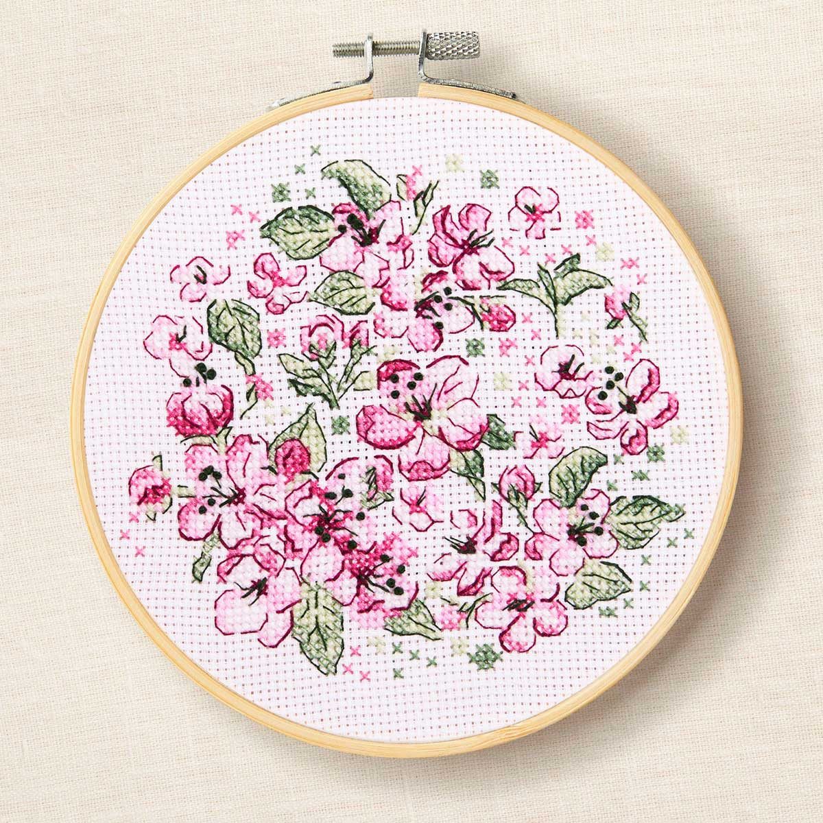 DMC Kreativset Kreuzstich Stickpackung mit Stickrahmen "Kirschblüten", Zählmuster, (embroidery kit by Marussia)